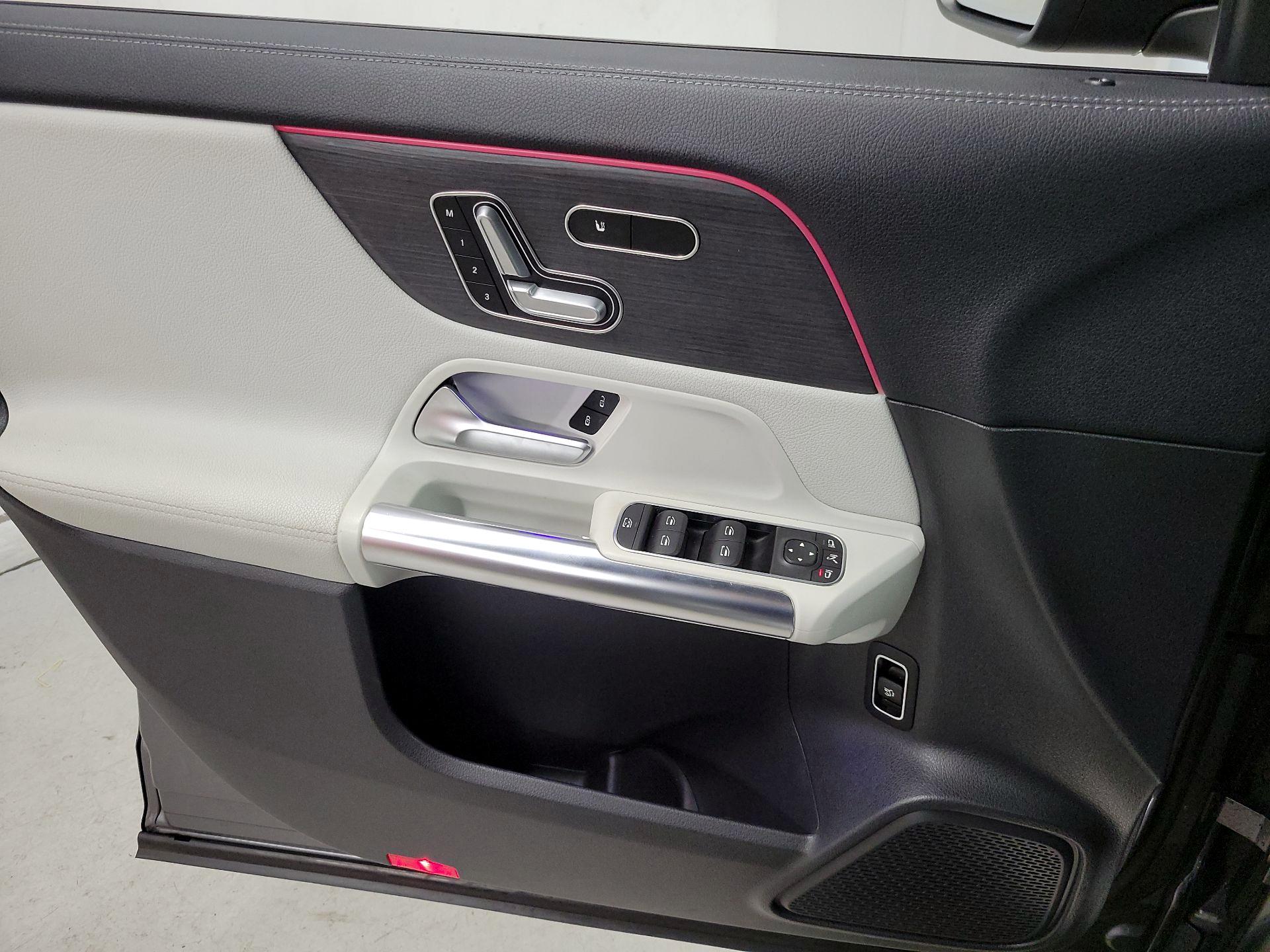 Thumbnail: 2021 Mercedes-Benz GLA - 12