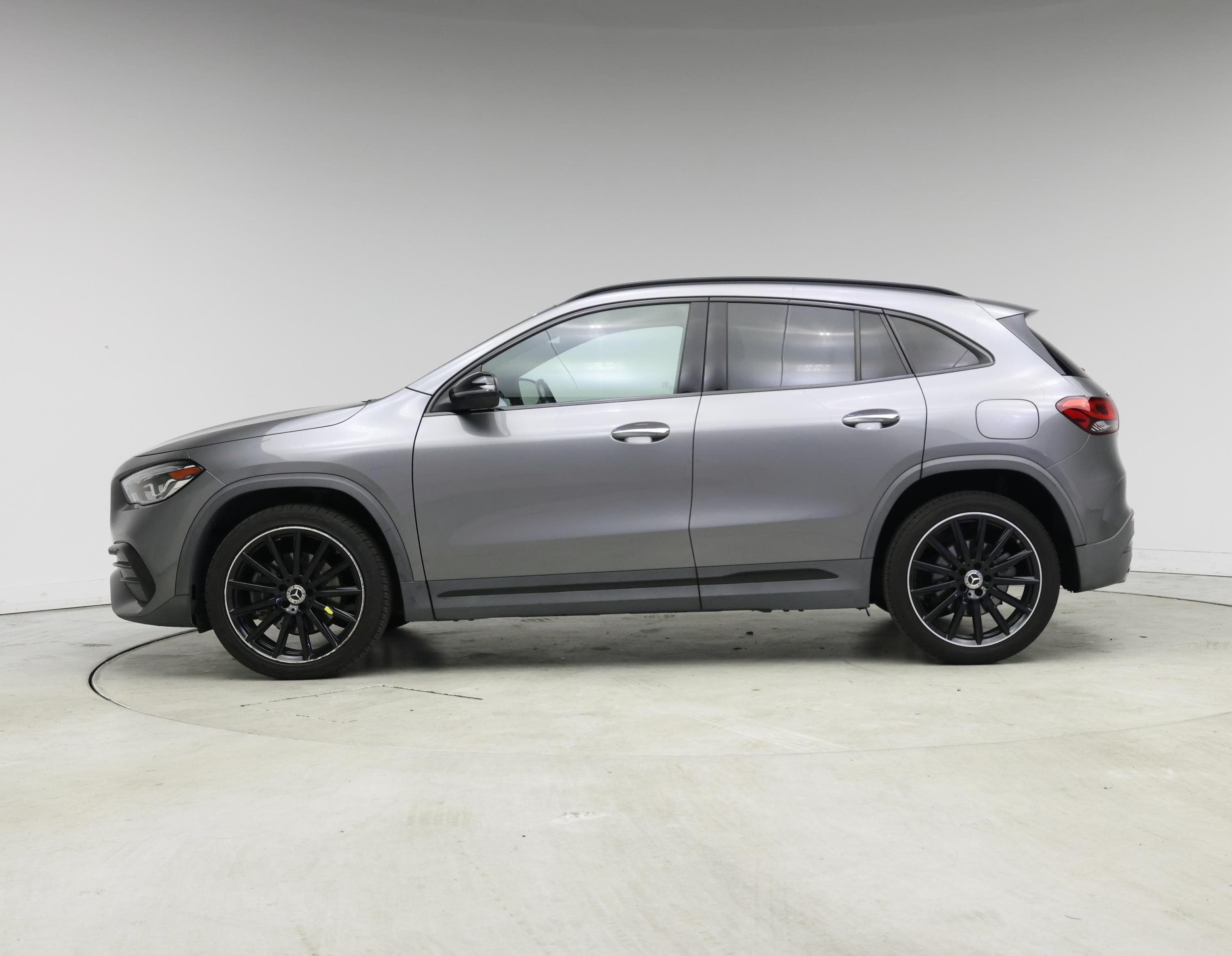 Thumbnail: 2021 Mercedes-Benz GLA - 3