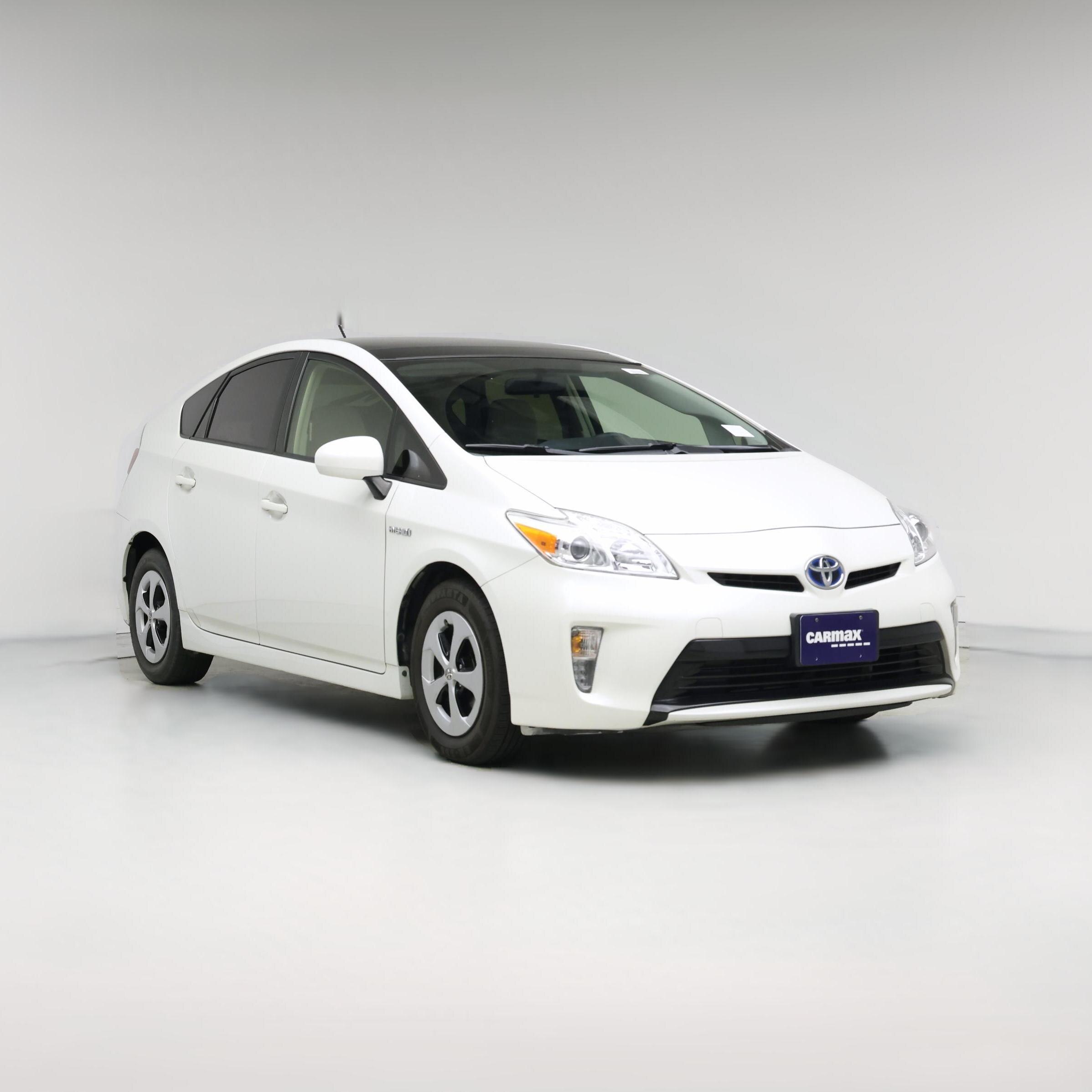 Thumbnail: 2015 Toyota Prius - 1