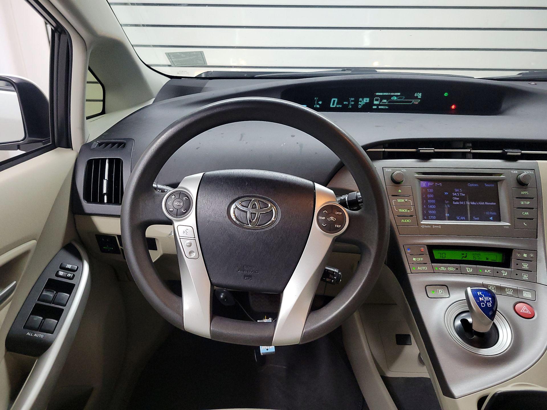 Thumbnail: 2015 Toyota Prius - 10