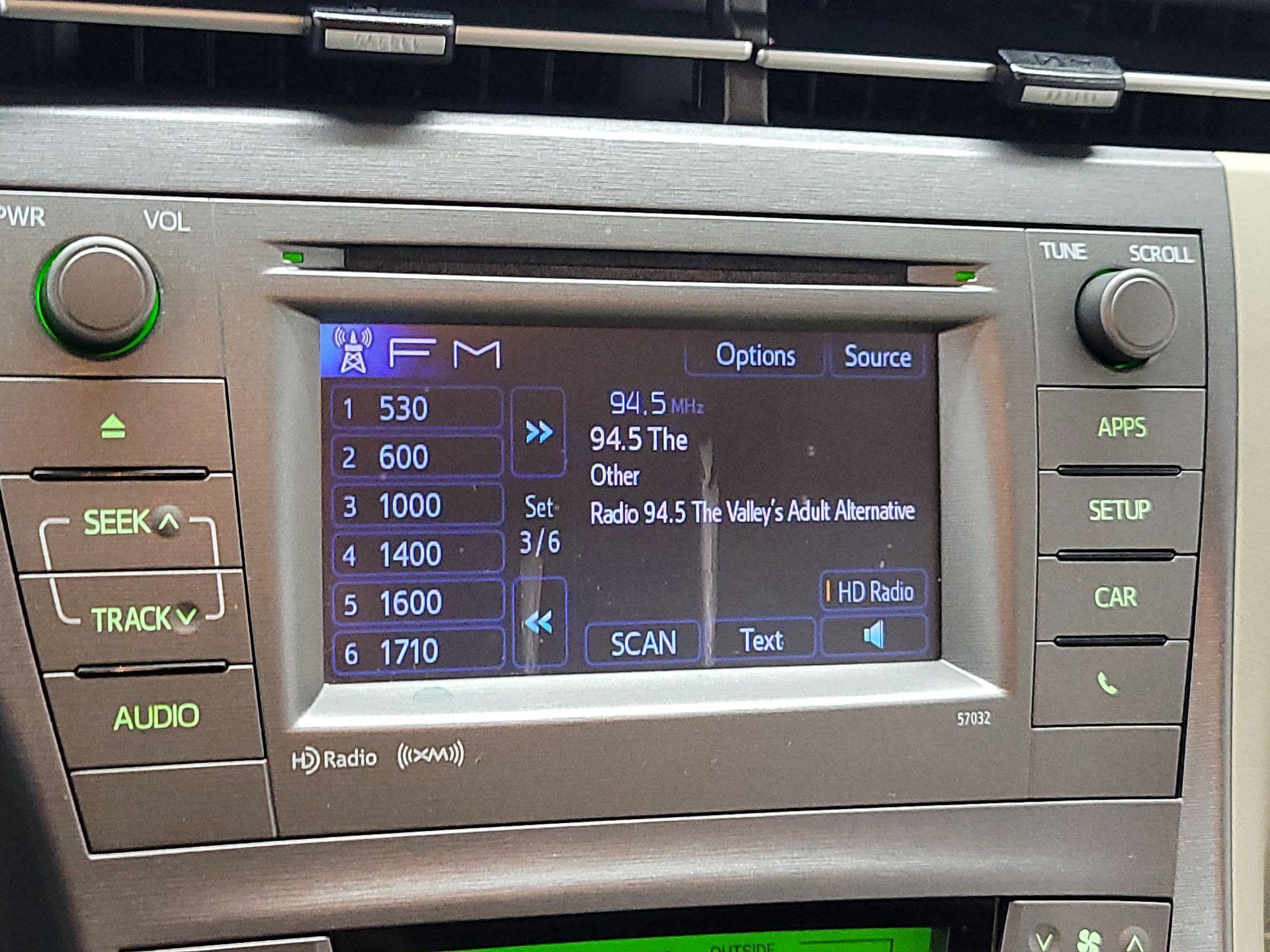 Thumbnail: 2015 Toyota Prius - 14