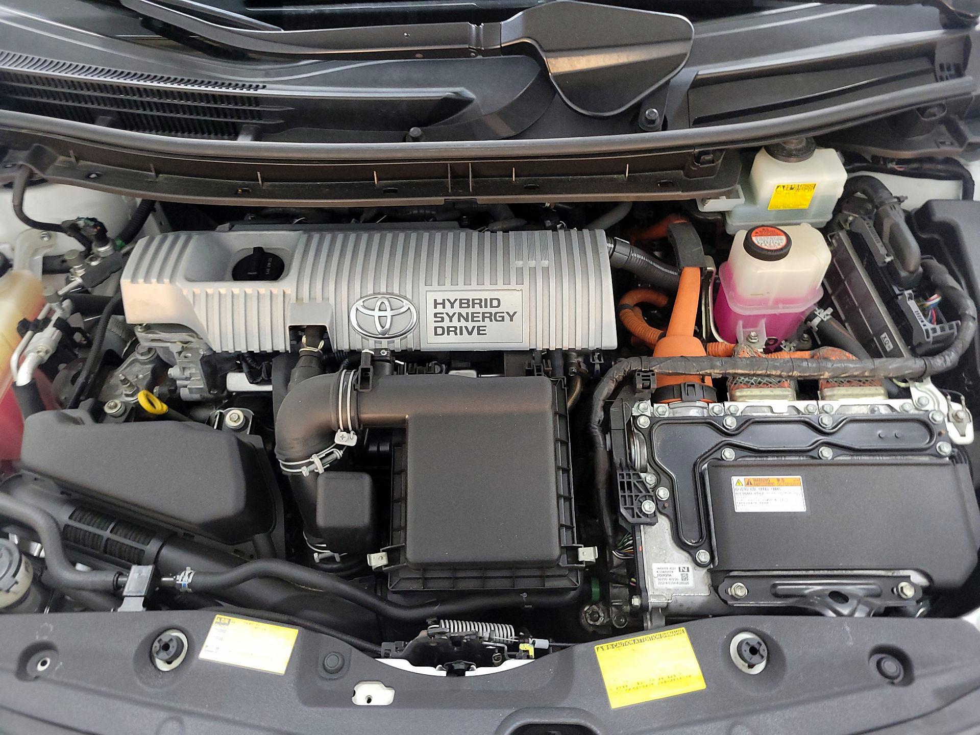 Thumbnail: 2015 Toyota Prius - 19