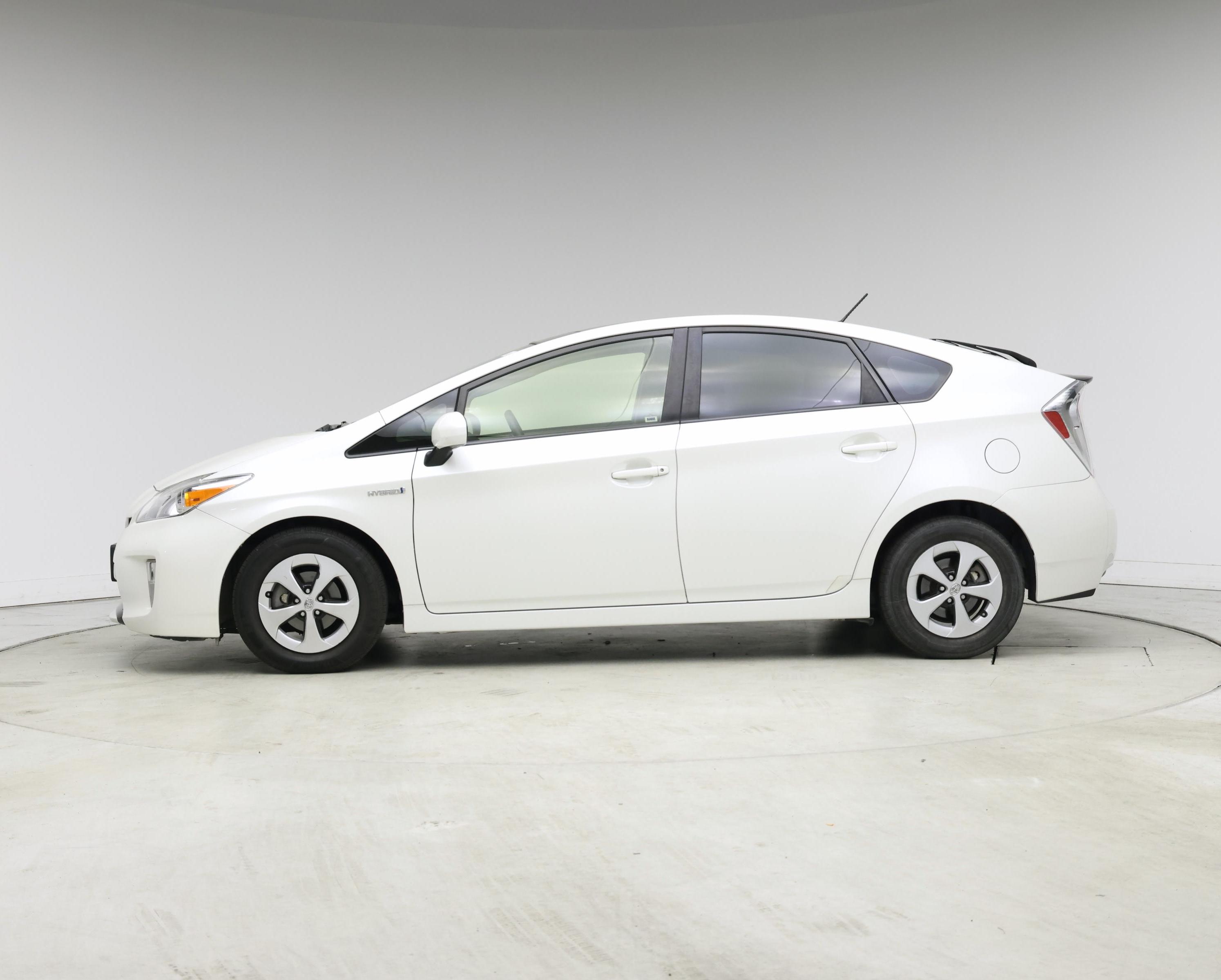 Thumbnail: 2015 Toyota Prius - 3