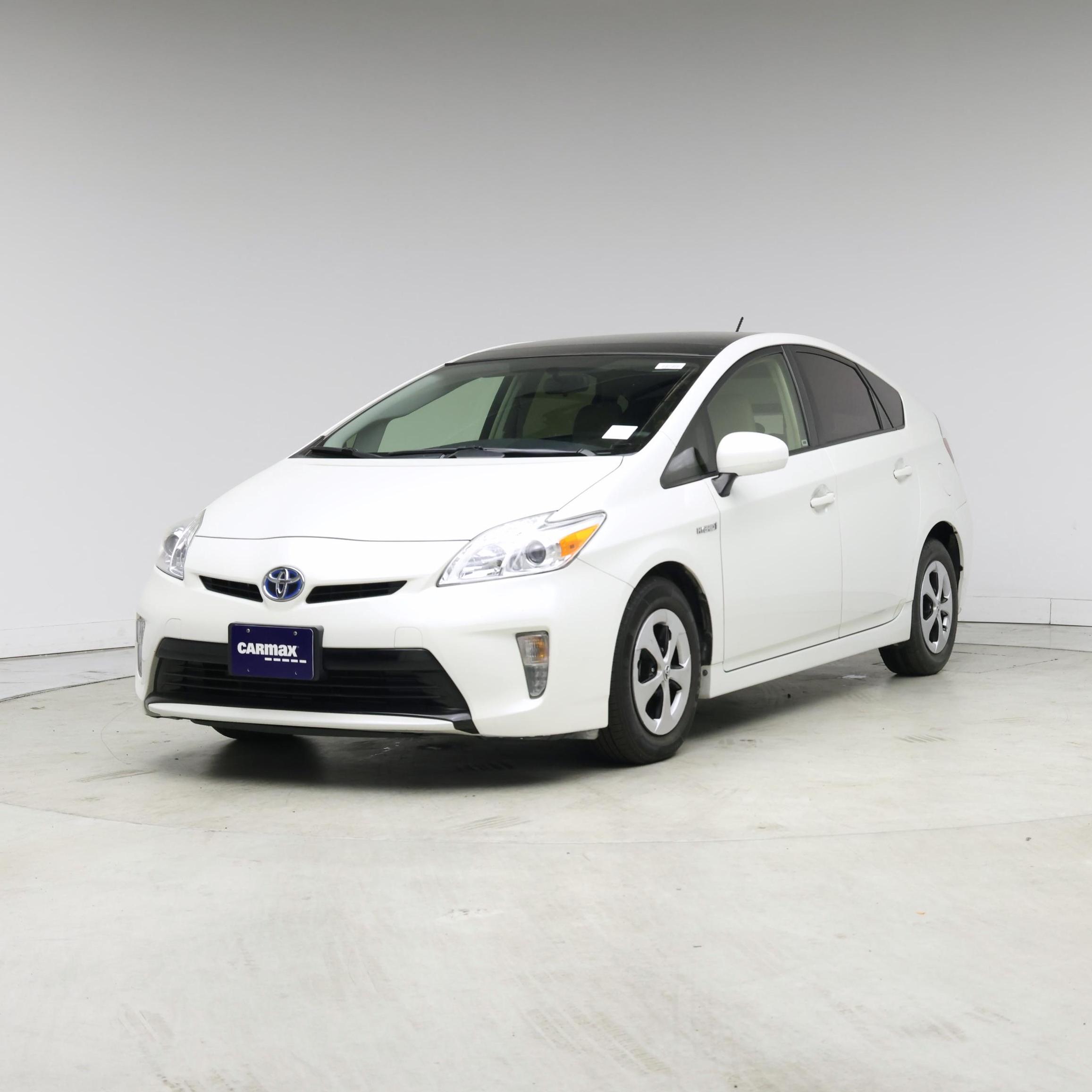 Thumbnail: 2015 Toyota Prius - 4