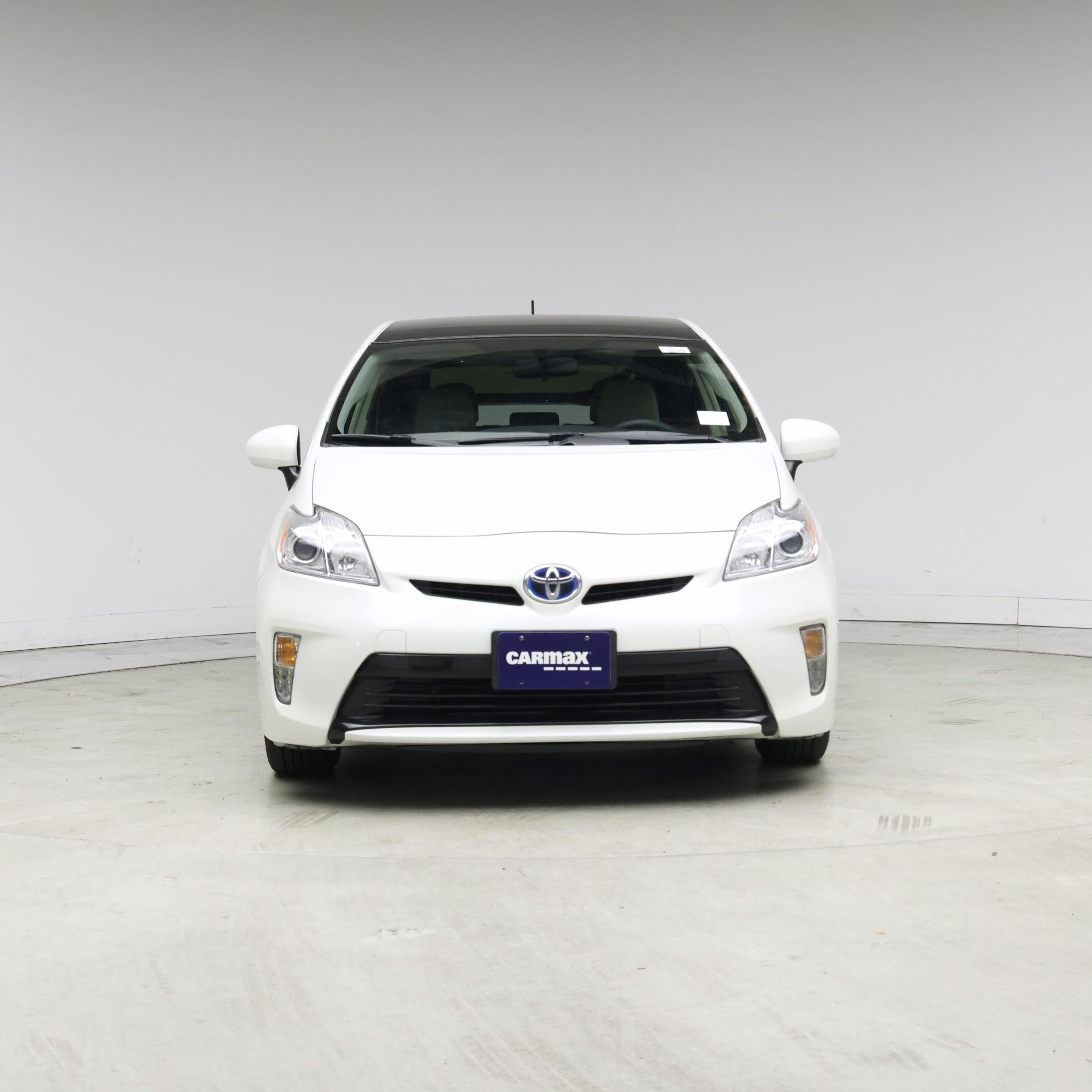 Thumbnail: 2015 Toyota Prius - 5