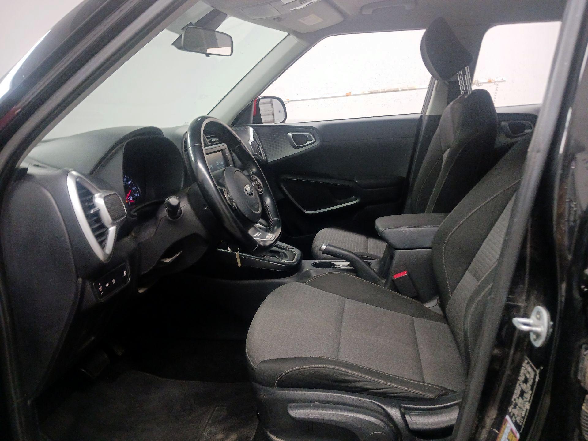 Thumbnail: 2020 Kia Soul - 9