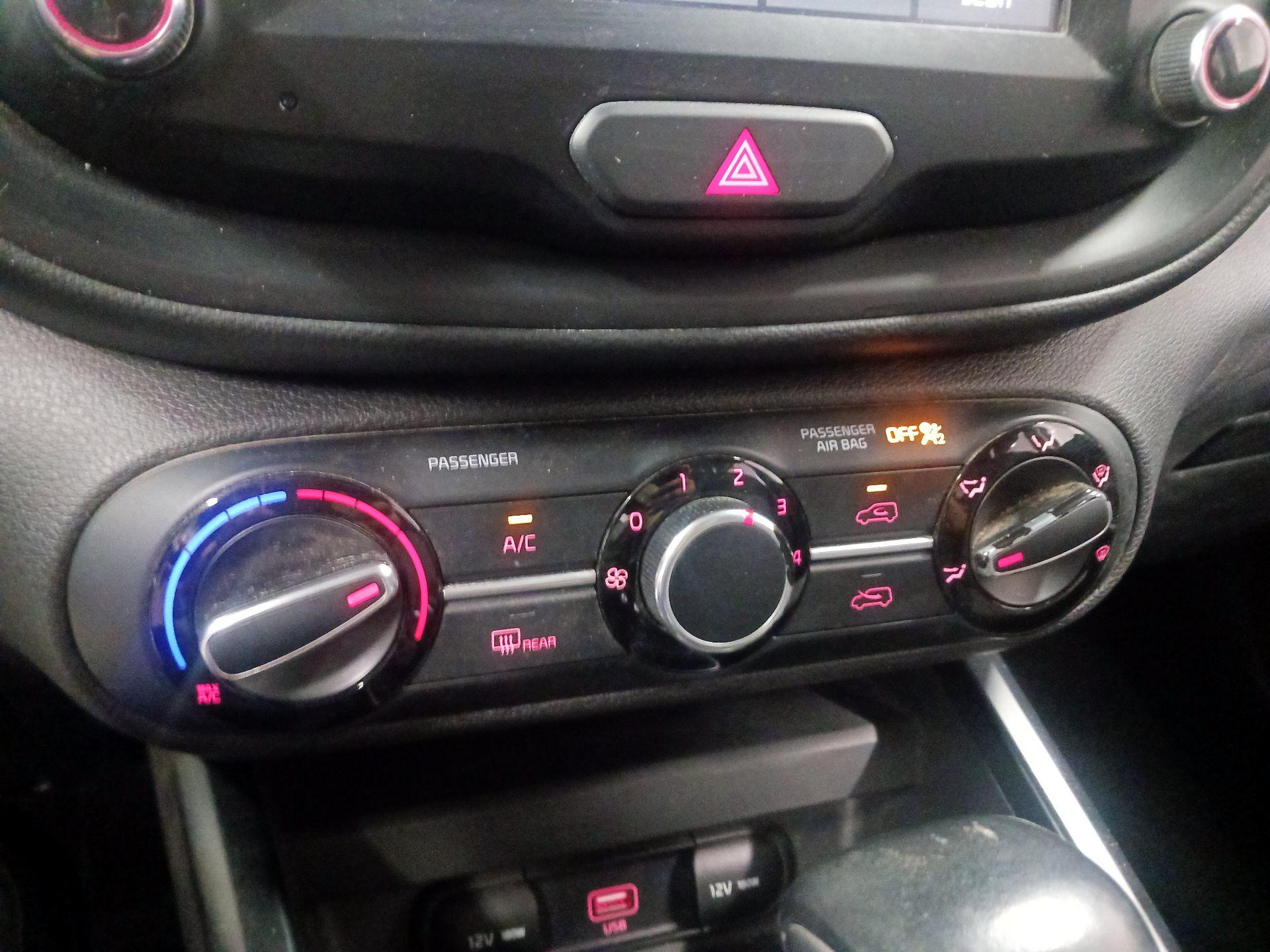 Thumbnail: 2020 Kia Soul - 14