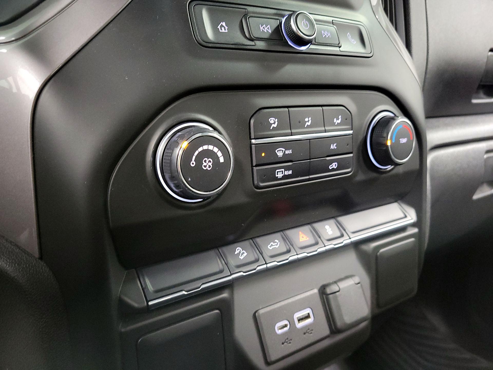 Thumbnail: 2021 Chevrolet Silverado 1500 - 16