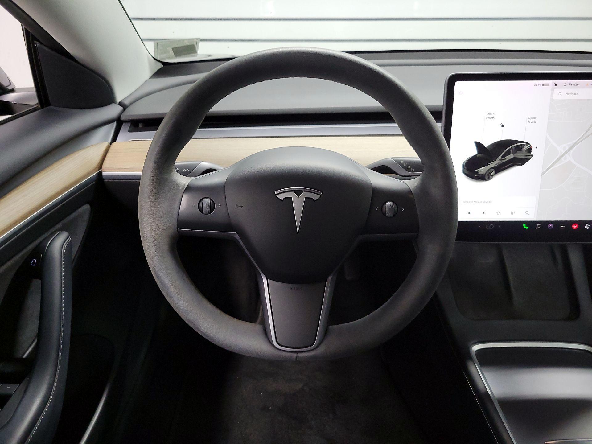 Thumbnail: 2021 Tesla Model 3 - 10