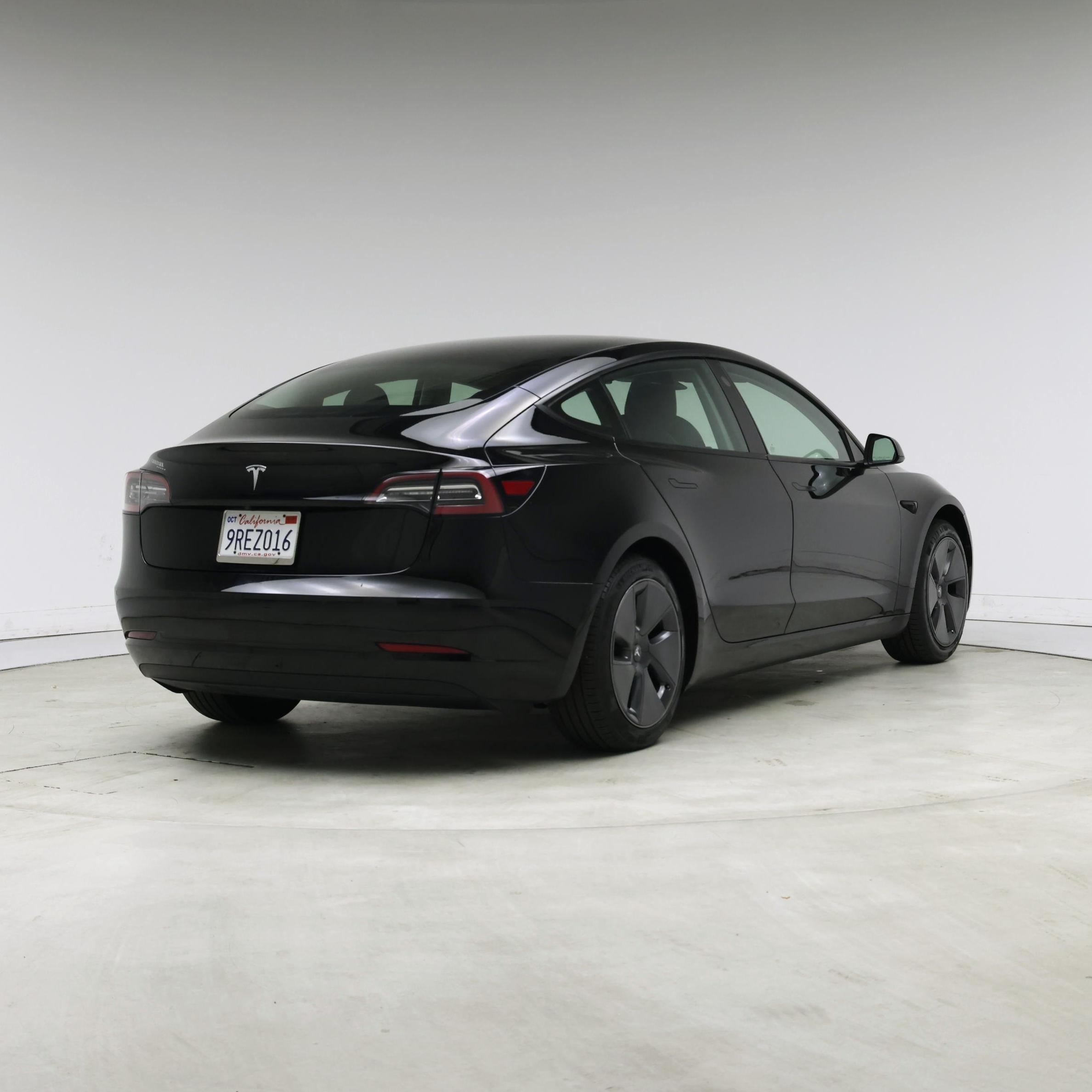 Thumbnail: 2021 Tesla Model 3 - 8