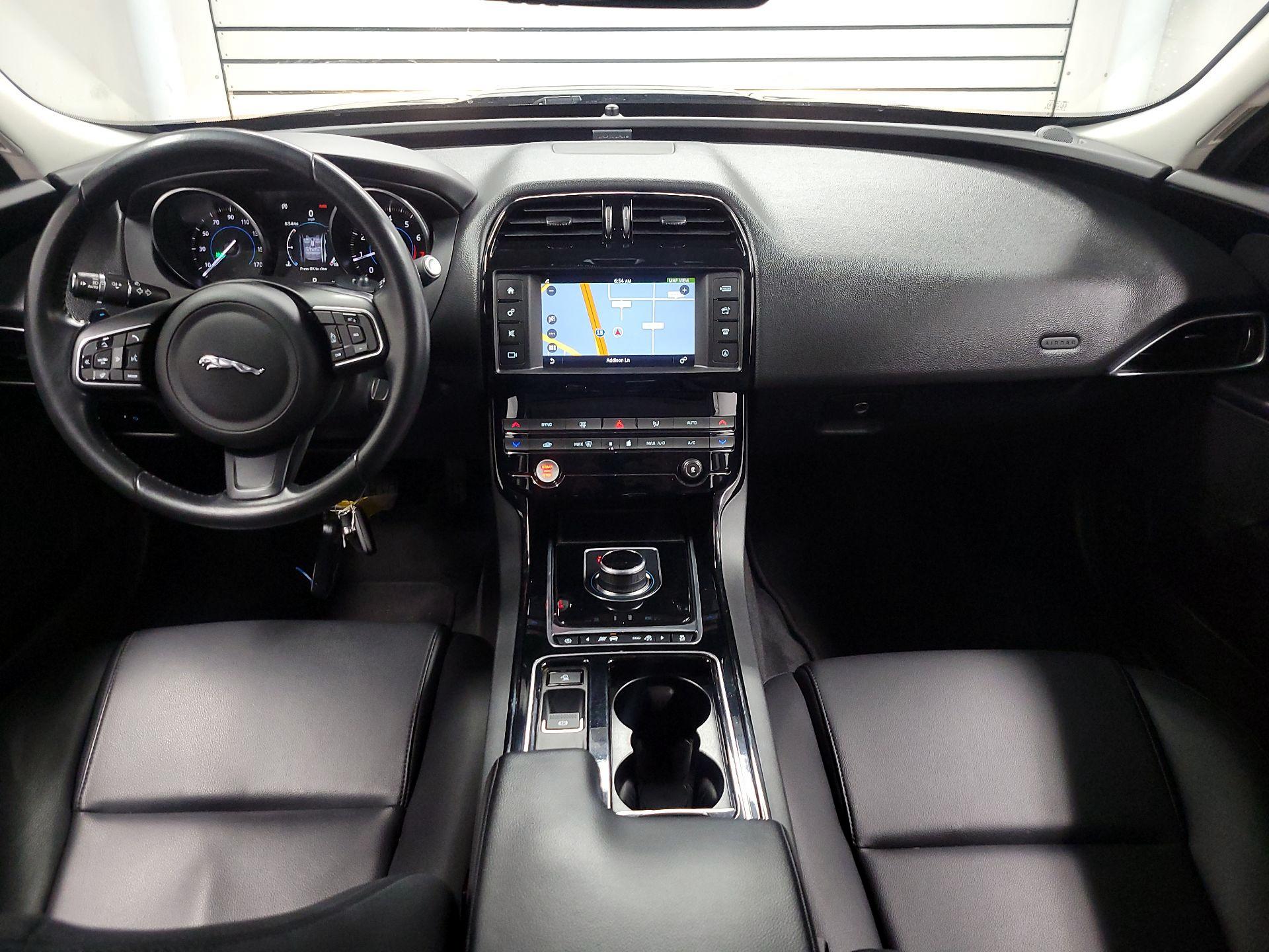 Thumbnail: 2018 Jaguar XE - 9