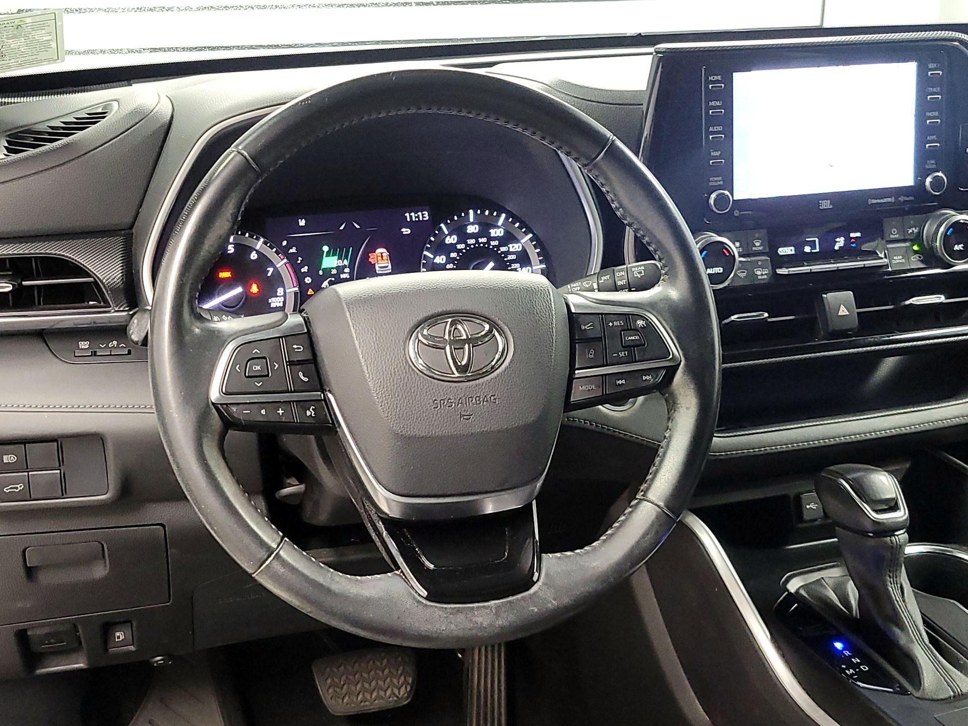 Thumbnail: 2021 Toyota Highlander - 10