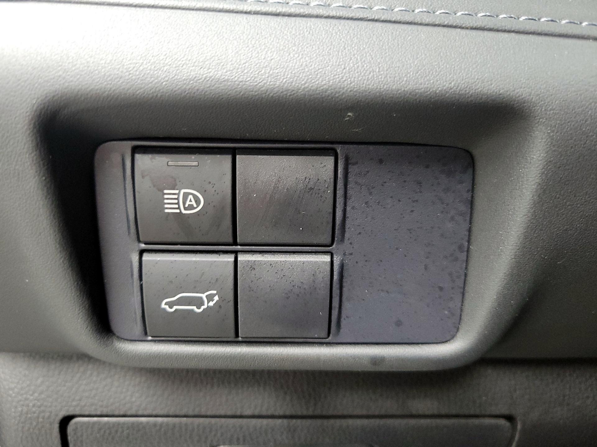 Thumbnail: 2021 Toyota Highlander - 13