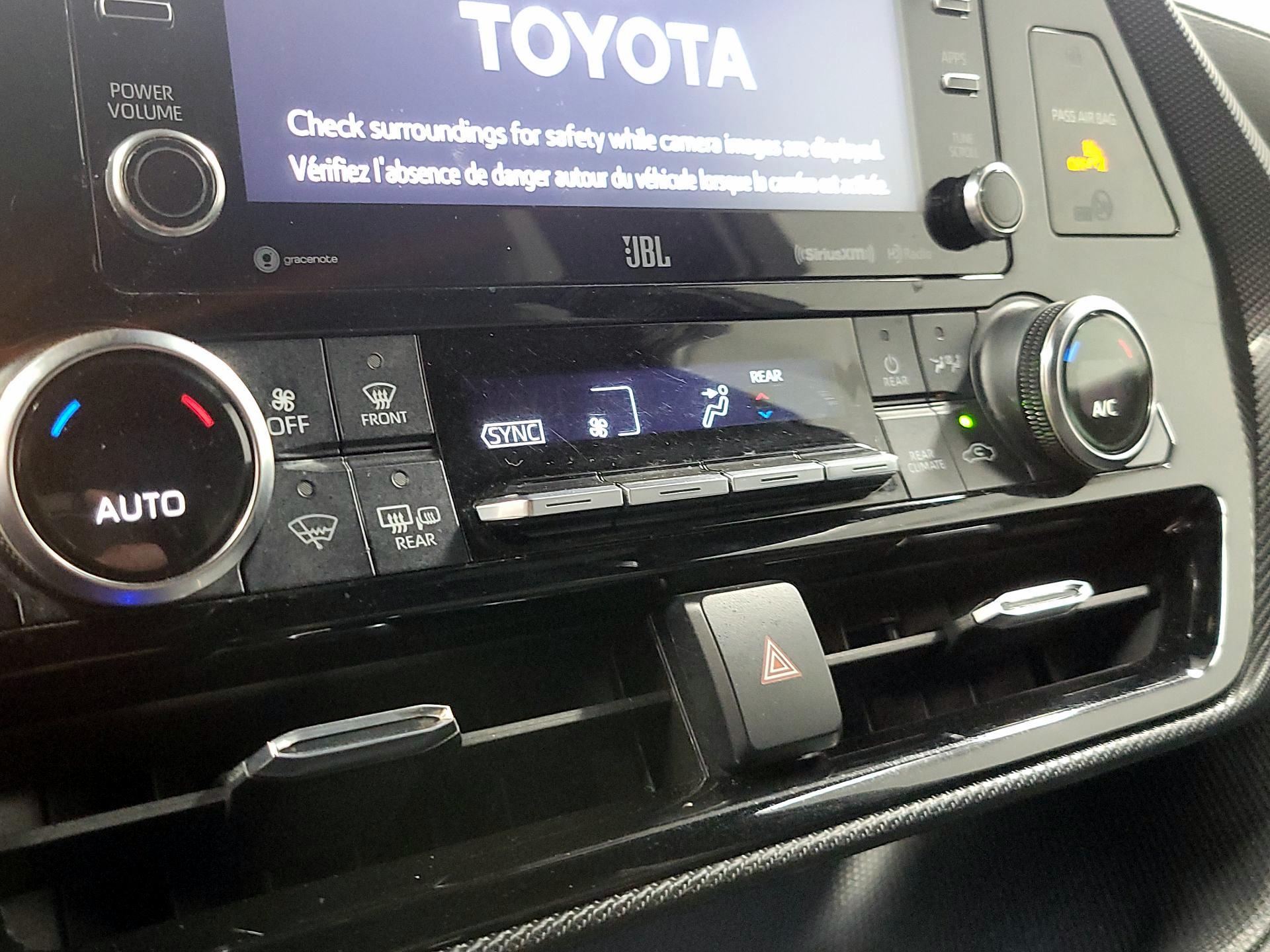 Thumbnail: 2021 Toyota Highlander - 17