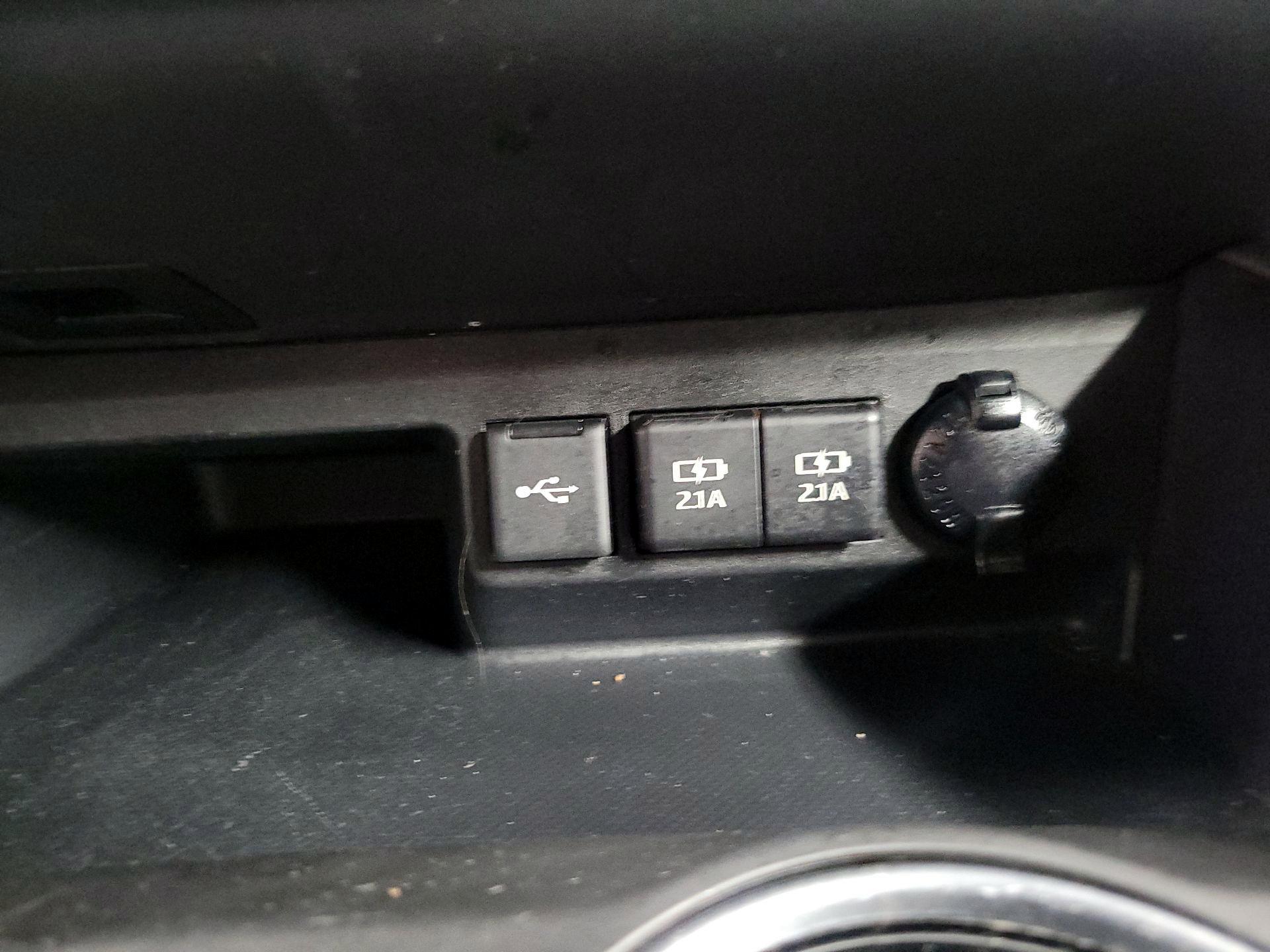 Thumbnail: 2021 Toyota Highlander - 19