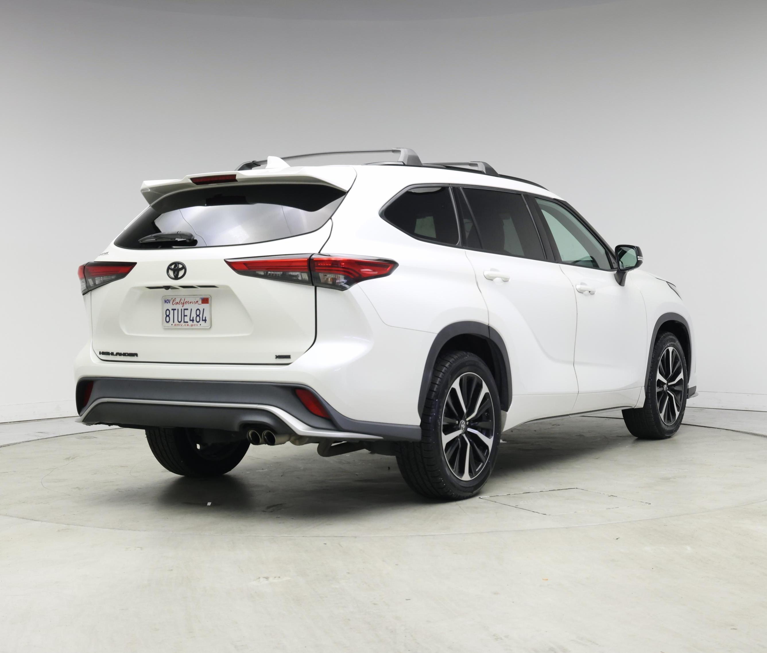 Thumbnail: 2021 Toyota Highlander - 8