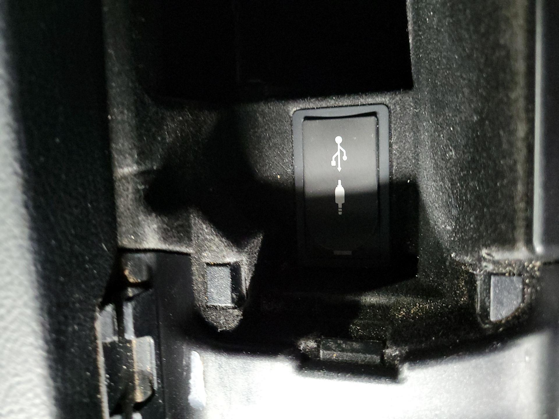 Thumbnail: 2015 Lexus IS - 19