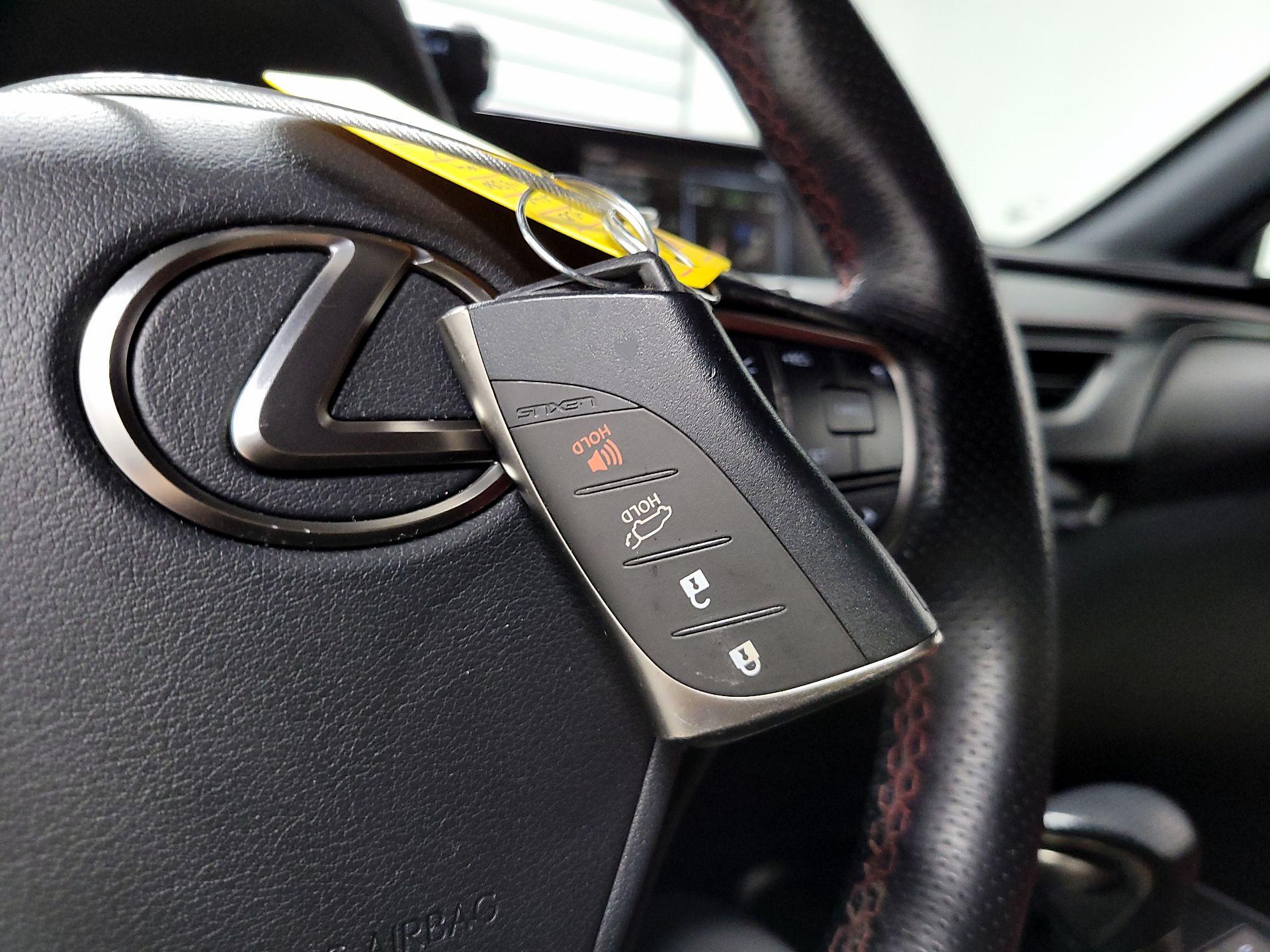 Thumbnail: 2020 Lexus UX - 20