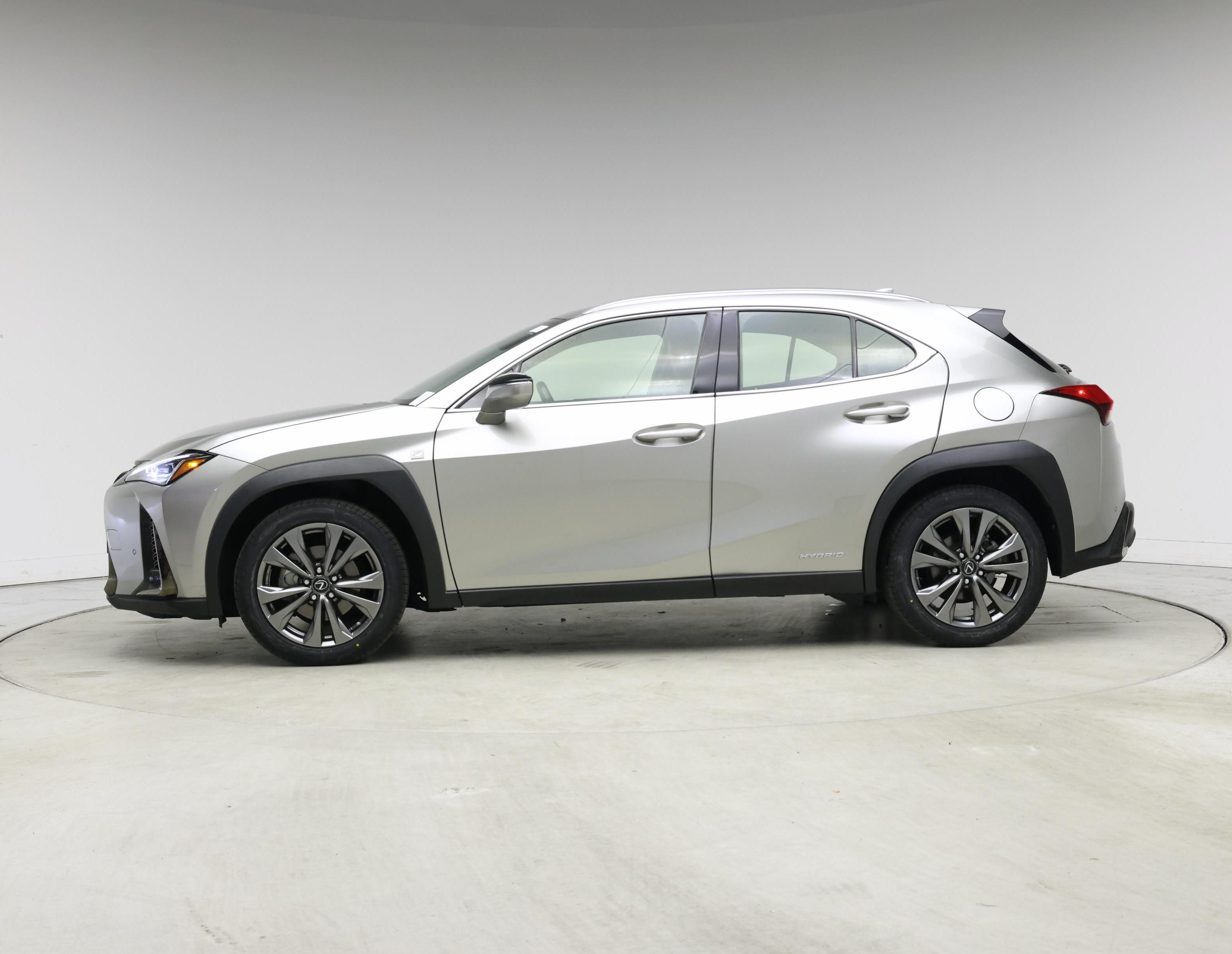 Thumbnail: 2020 Lexus UX - 3