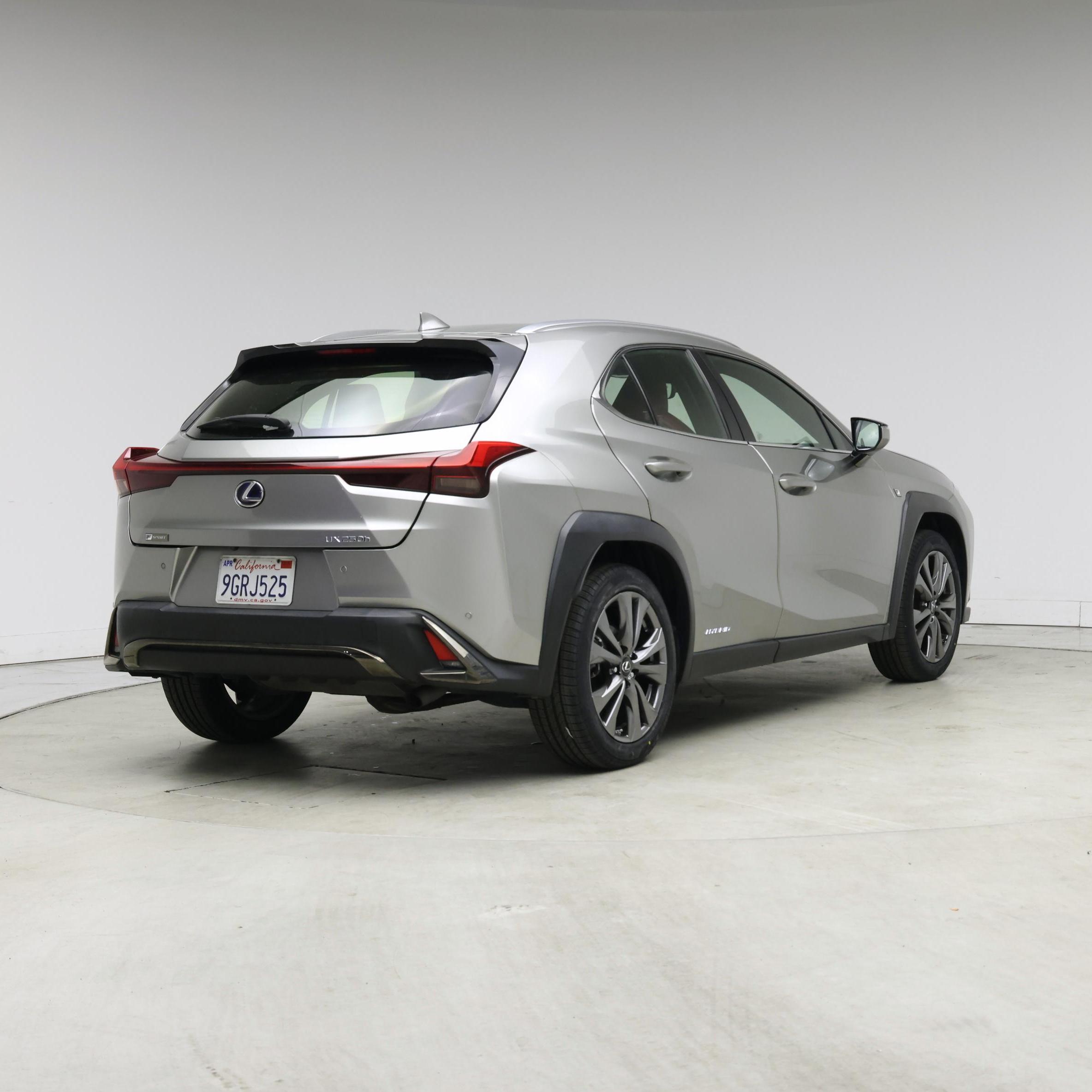 Thumbnail: 2020 Lexus UX - 8