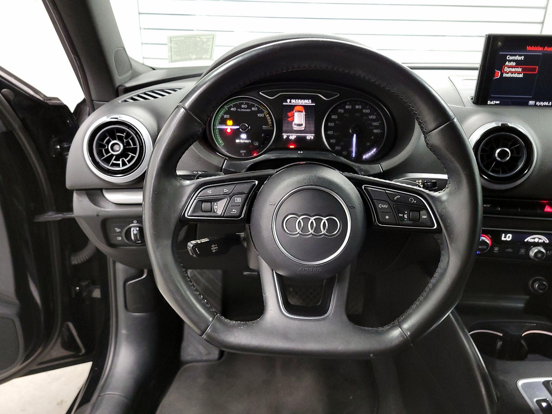 Thumbnail: 2017 Audi A3 - 10