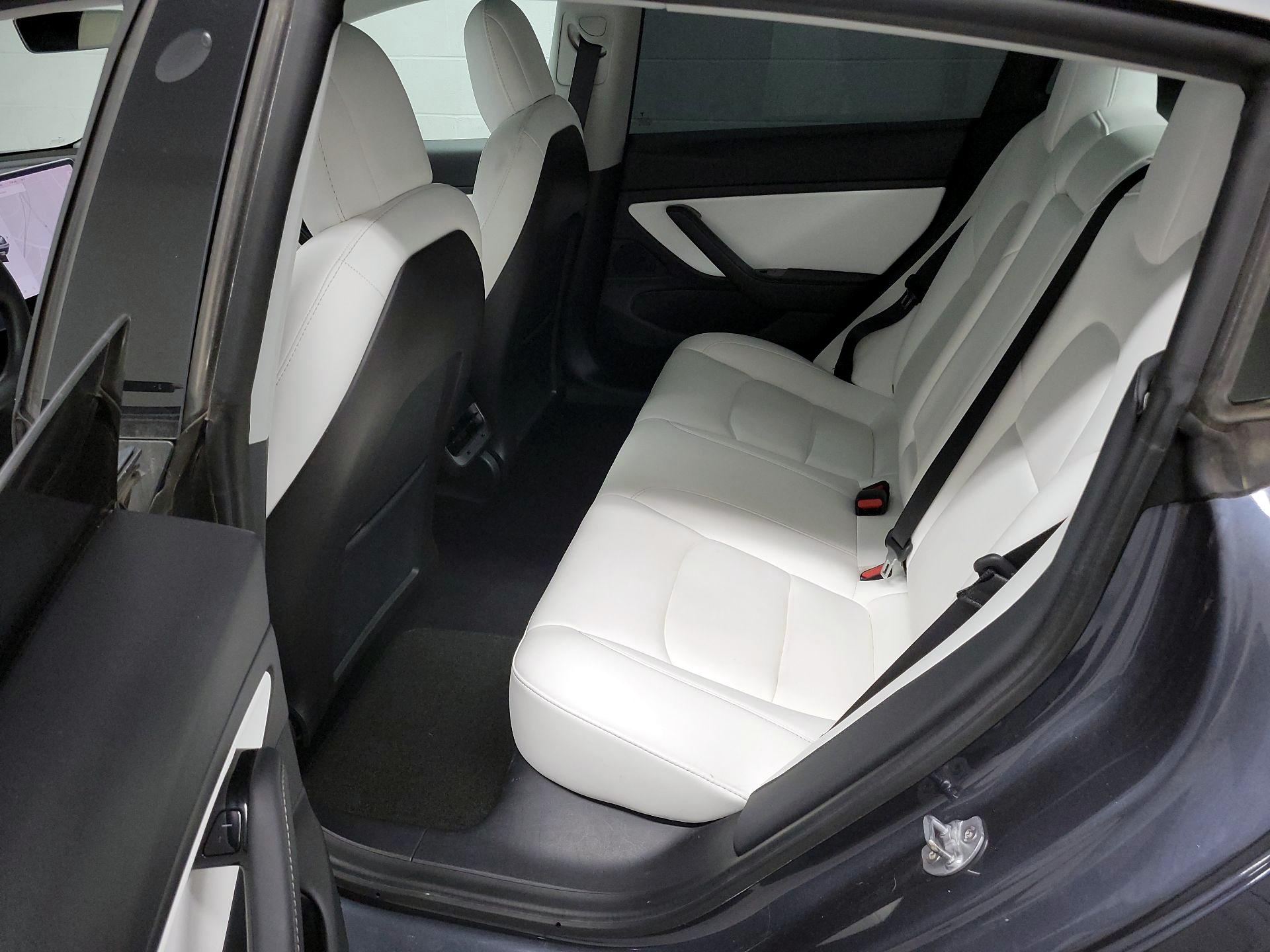 Thumbnail: 2020 Tesla Model 3 - 19