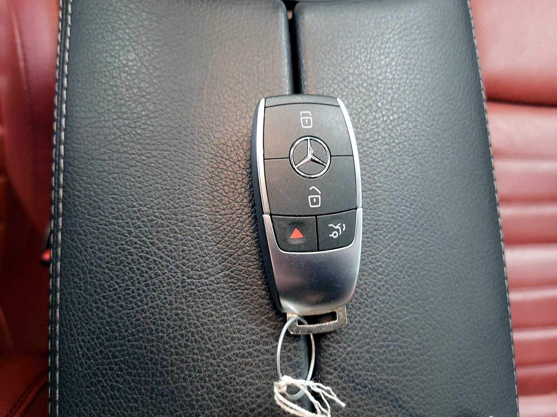 Thumbnail: 2019 Mercedes-Benz C-Class - 19