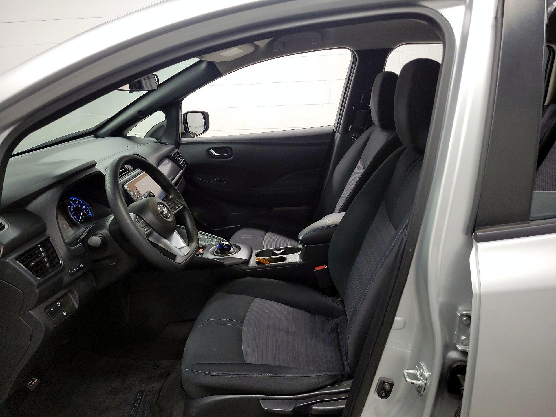 Thumbnail: 2022 Nissan Leaf - 11