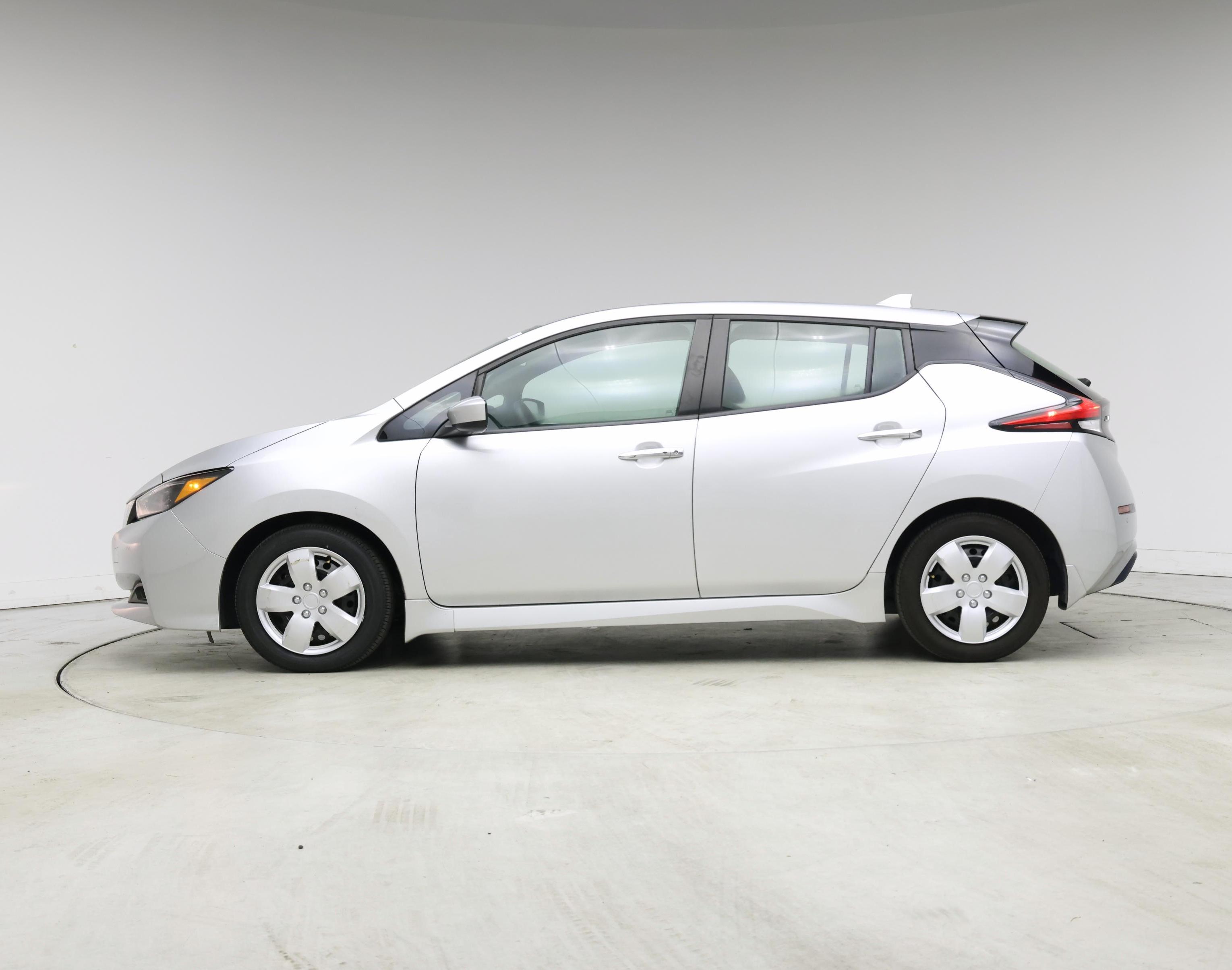 Thumbnail: 2022 Nissan Leaf - 3