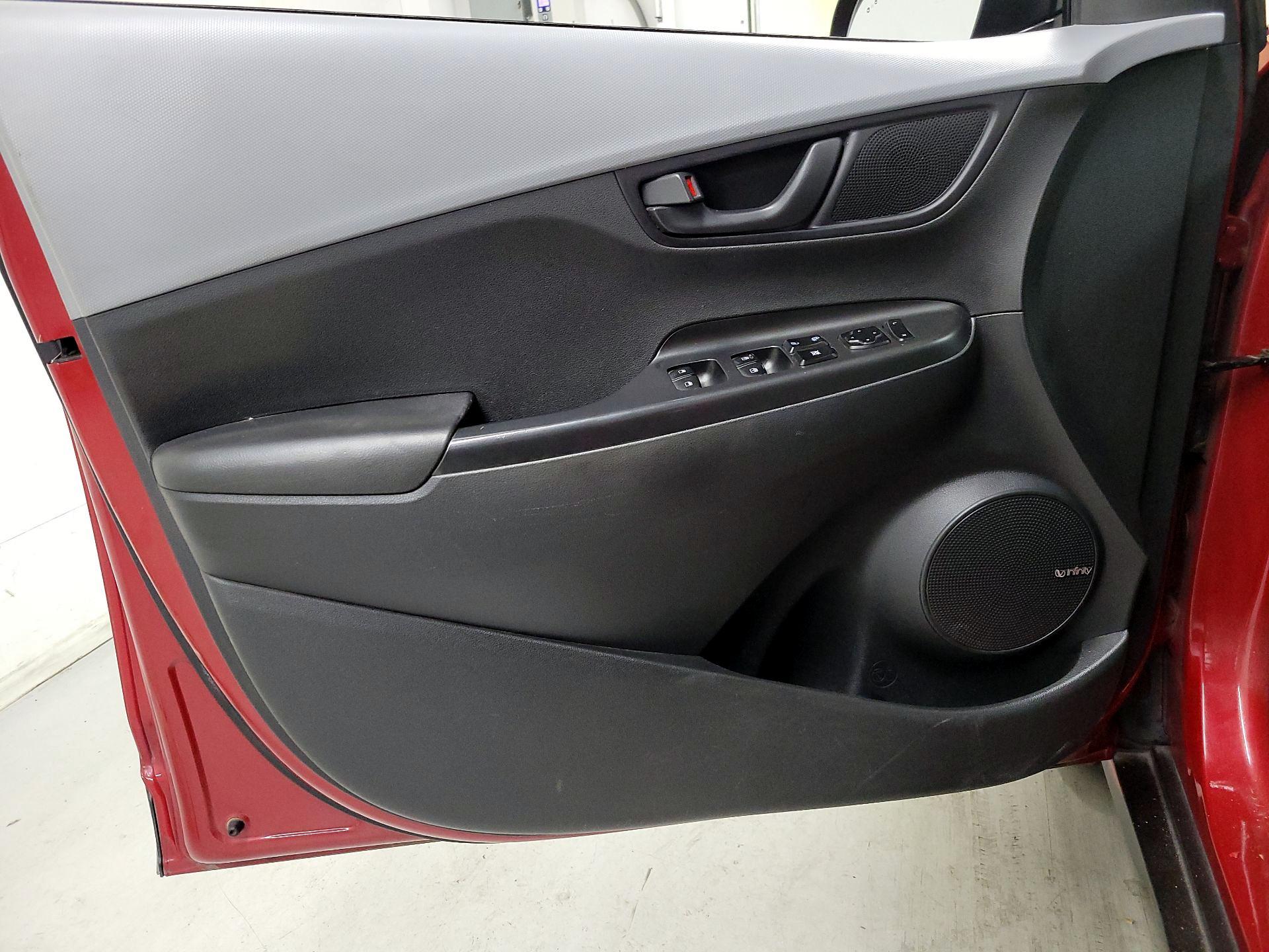 Thumbnail: 2020 Hyundai Kona - 12