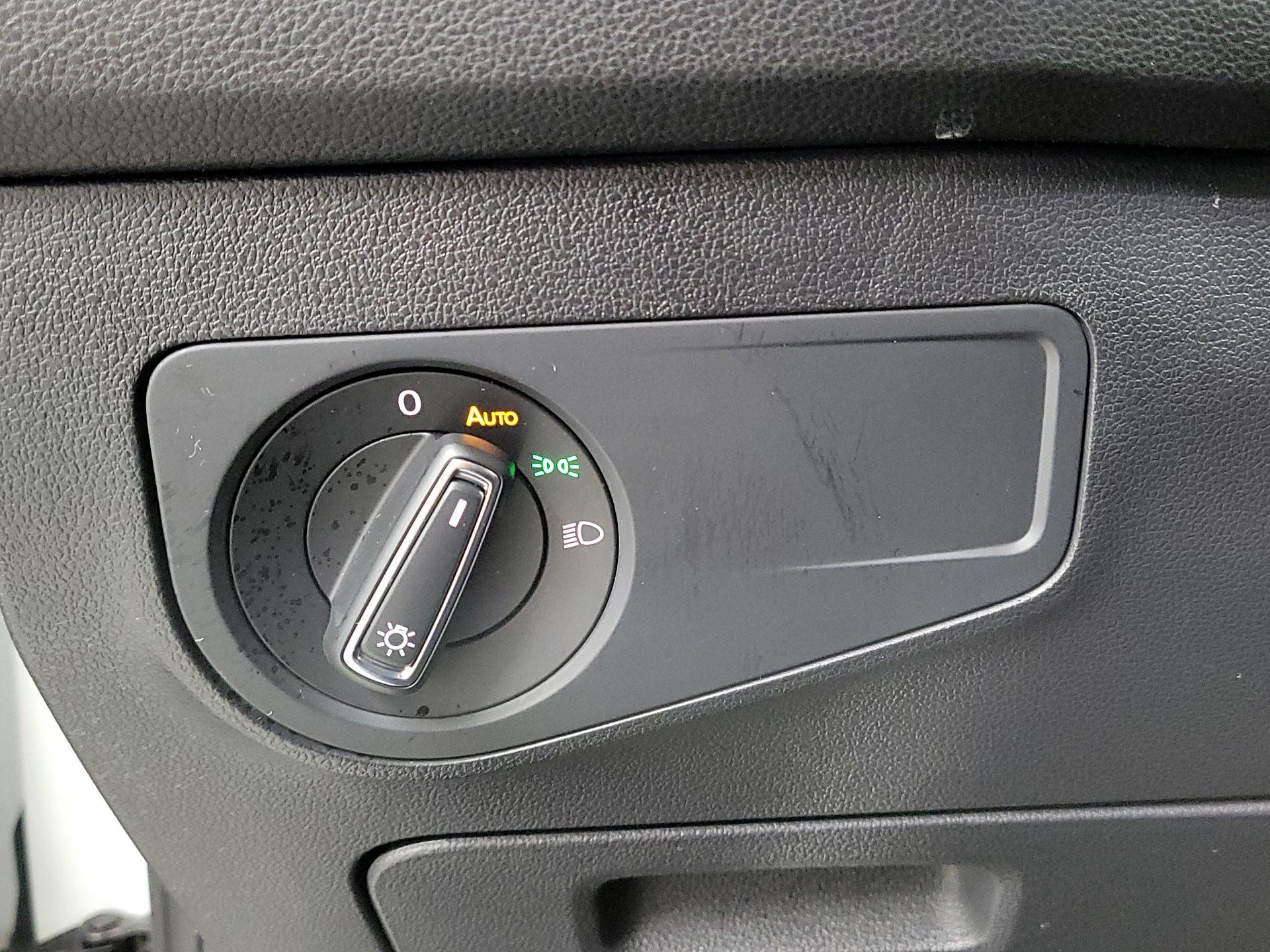 Thumbnail: 2023 Volkswagen Tiguan - 13