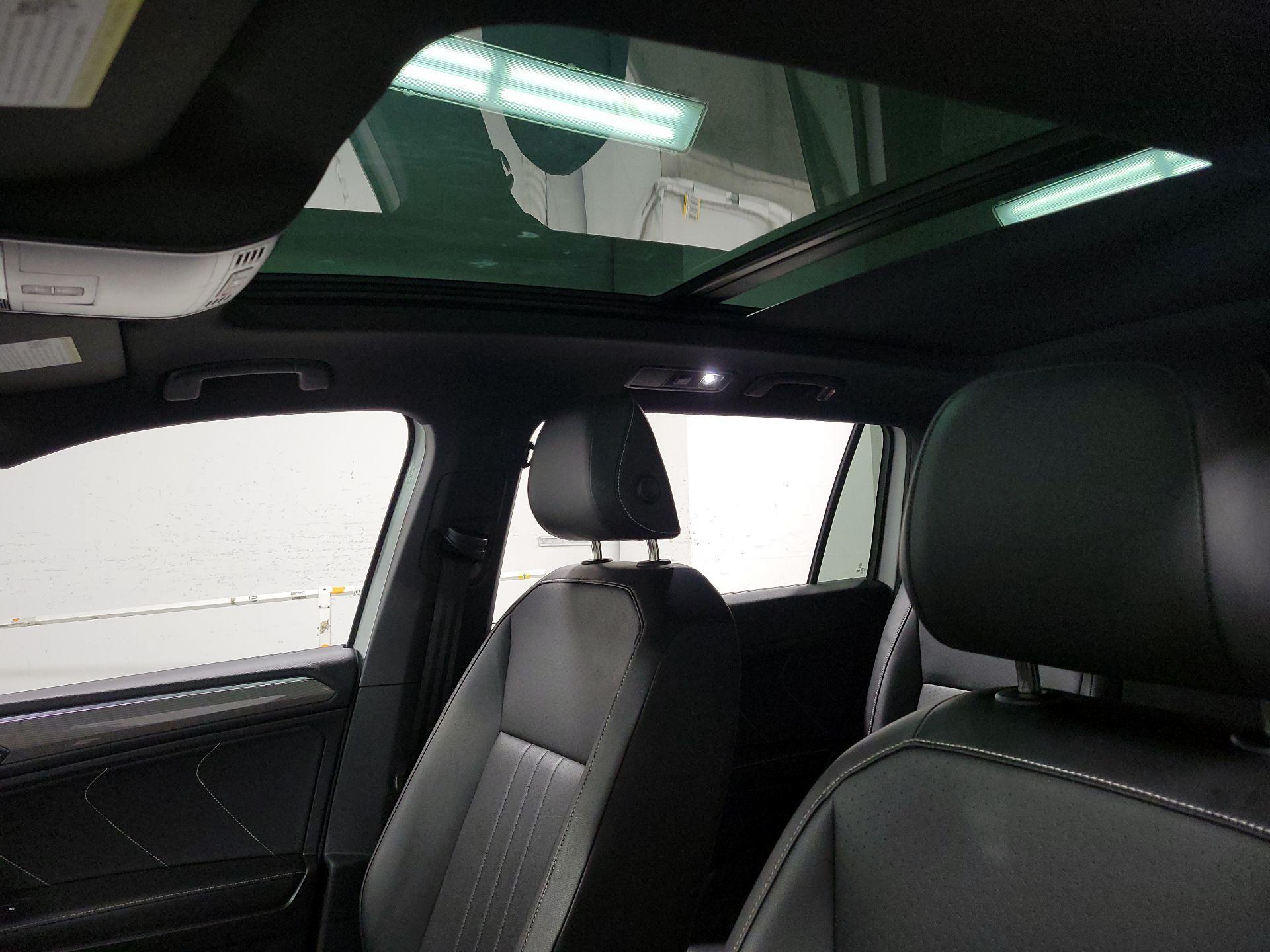 Thumbnail: 2023 Volkswagen Tiguan - 18