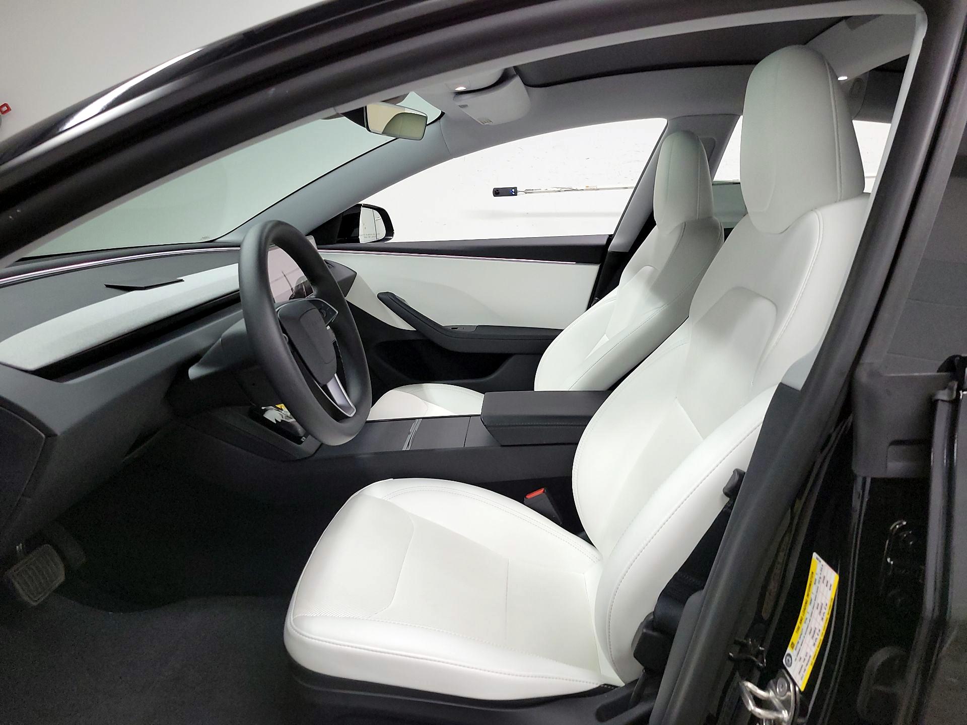 Thumbnail: 2024 Tesla Model 3 - 11