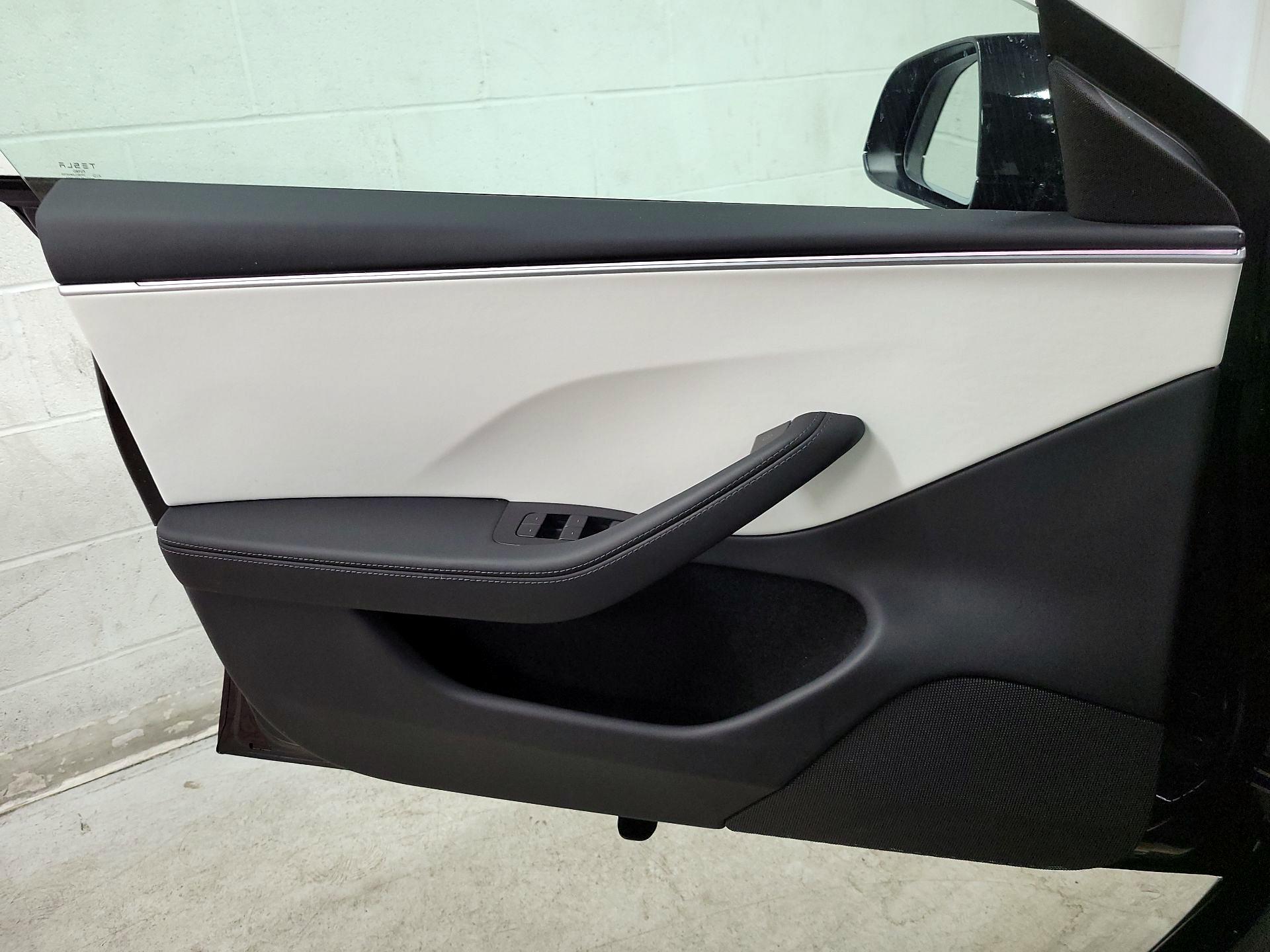 Thumbnail: 2024 Tesla Model 3 - 12