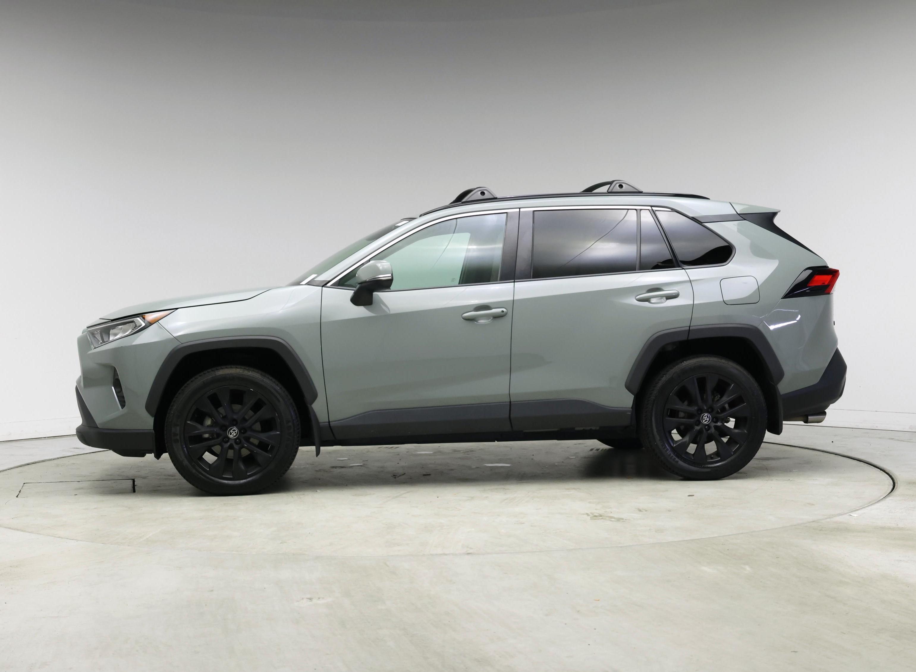 Thumbnail: 2020 Toyota RAV4 - 3