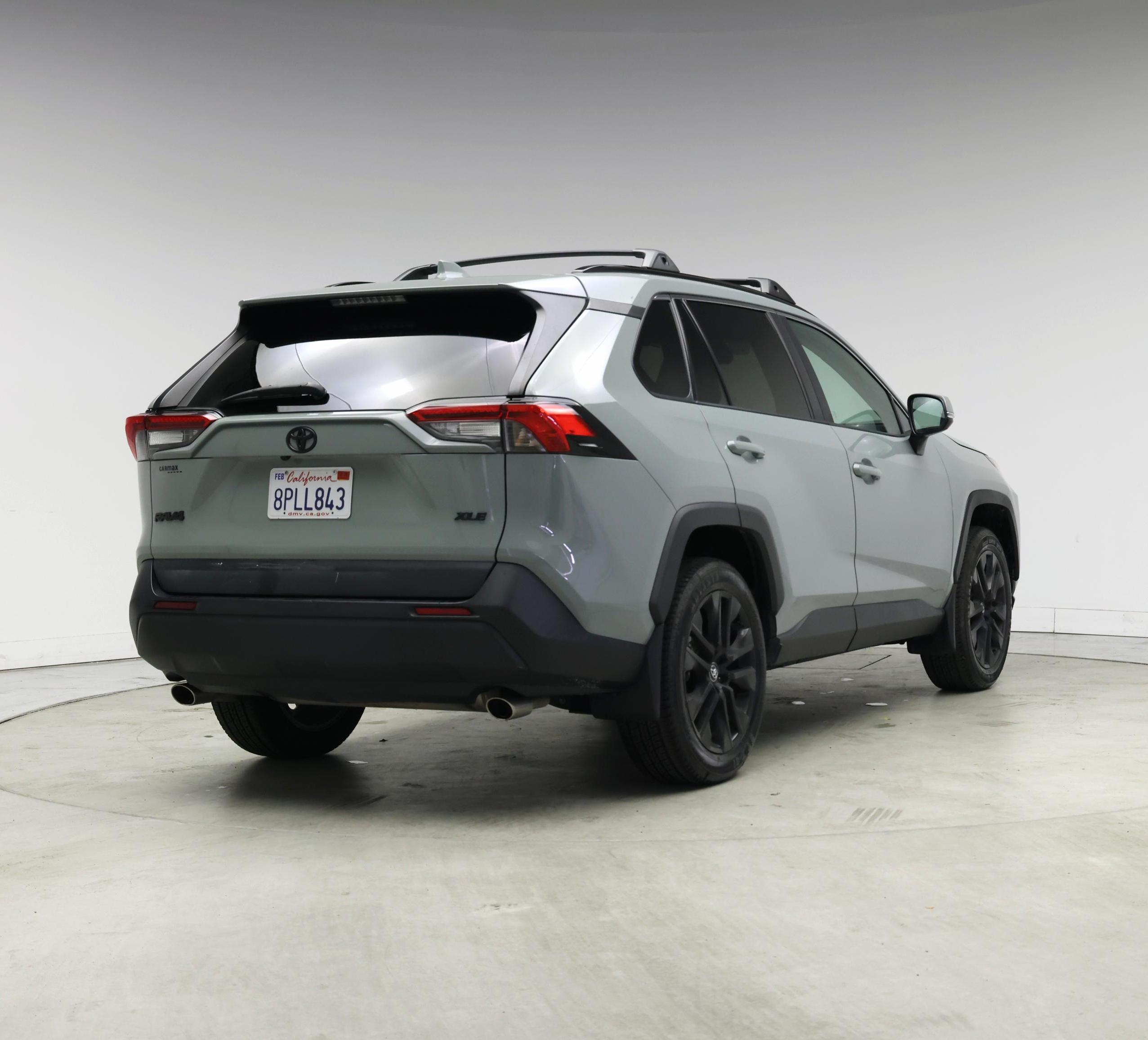 Thumbnail: 2020 Toyota RAV4 - 8