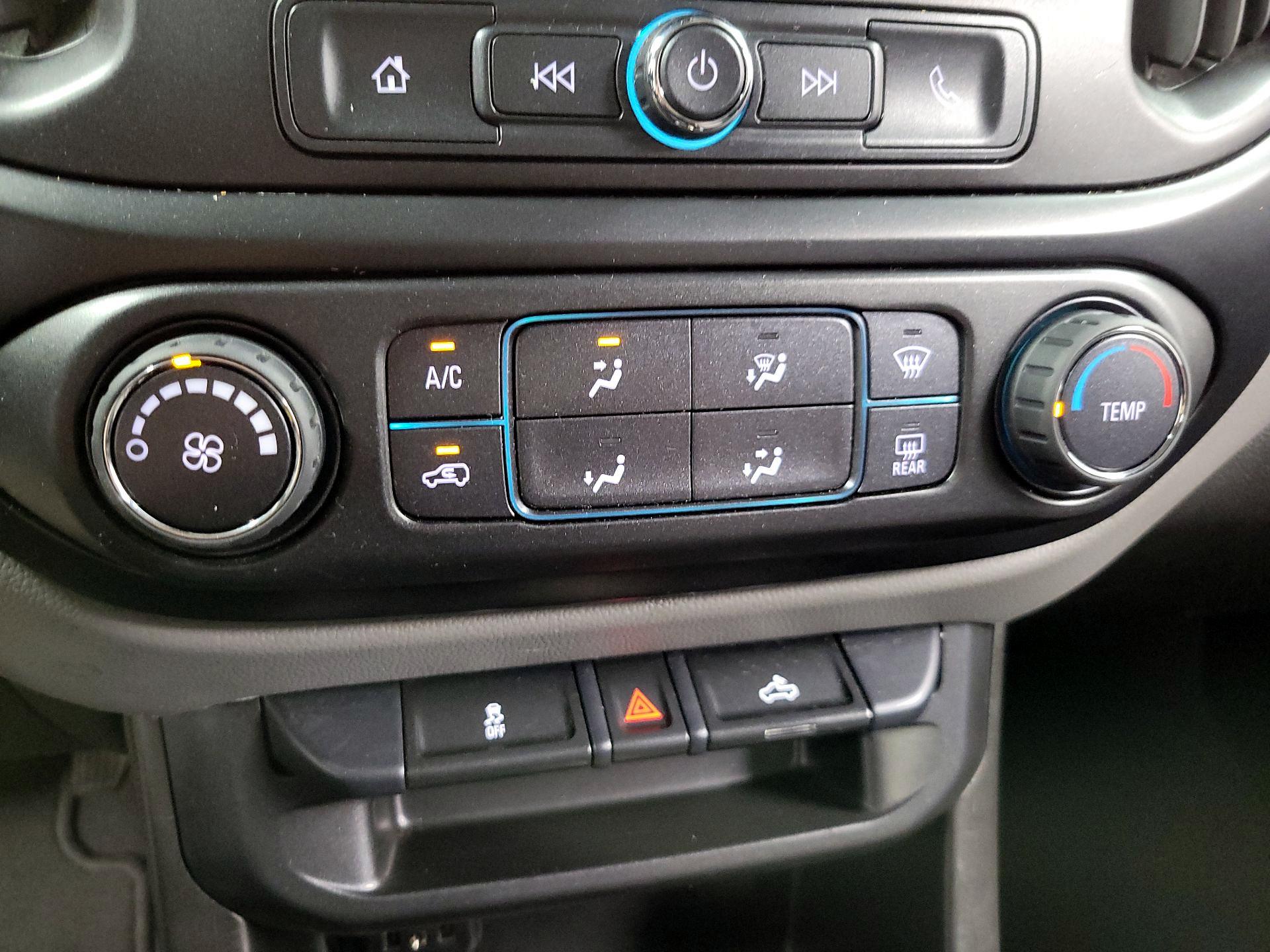 Thumbnail: 2022 Chevrolet Colorado - 16