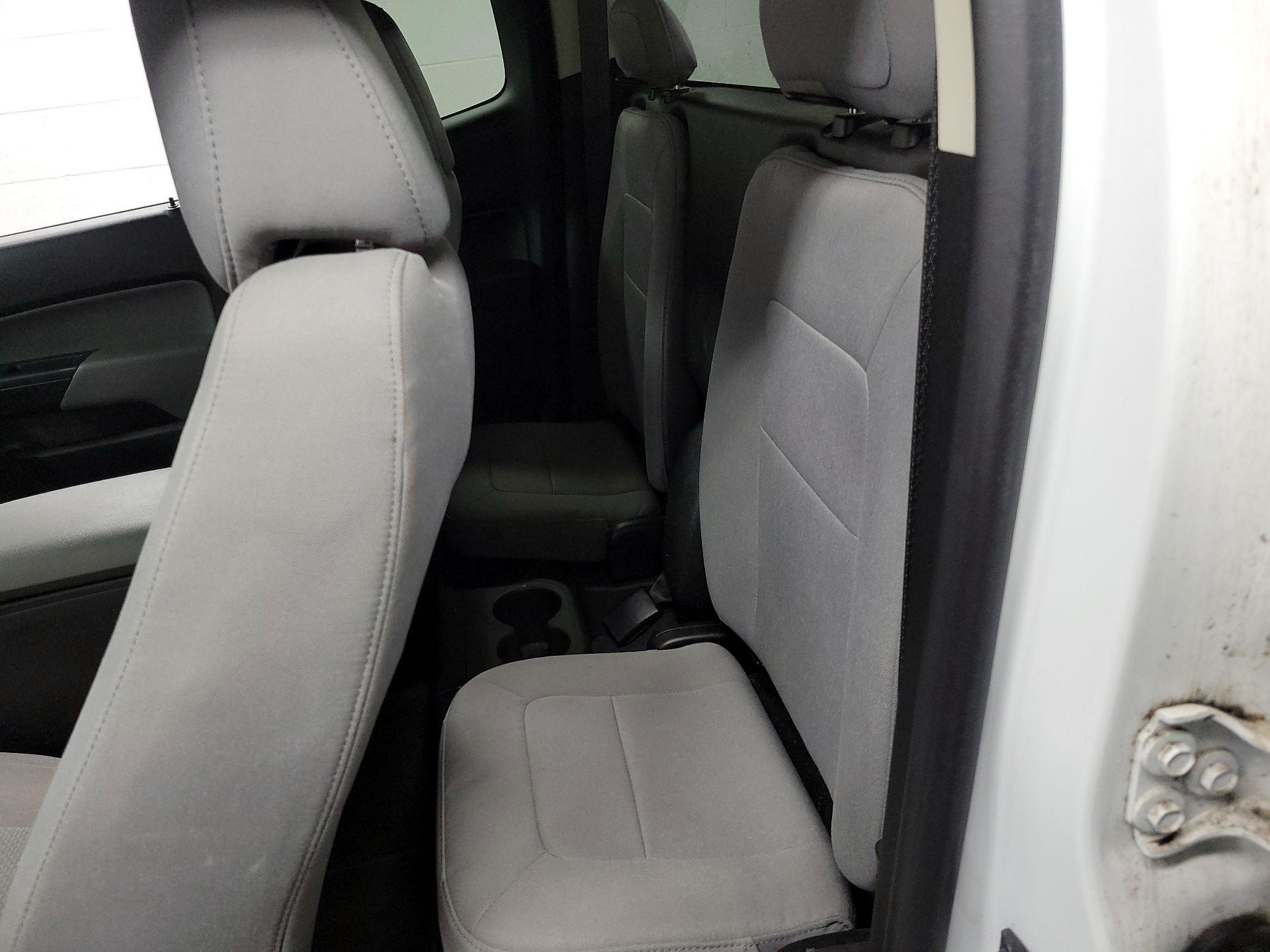 Thumbnail: 2022 Chevrolet Colorado - 18