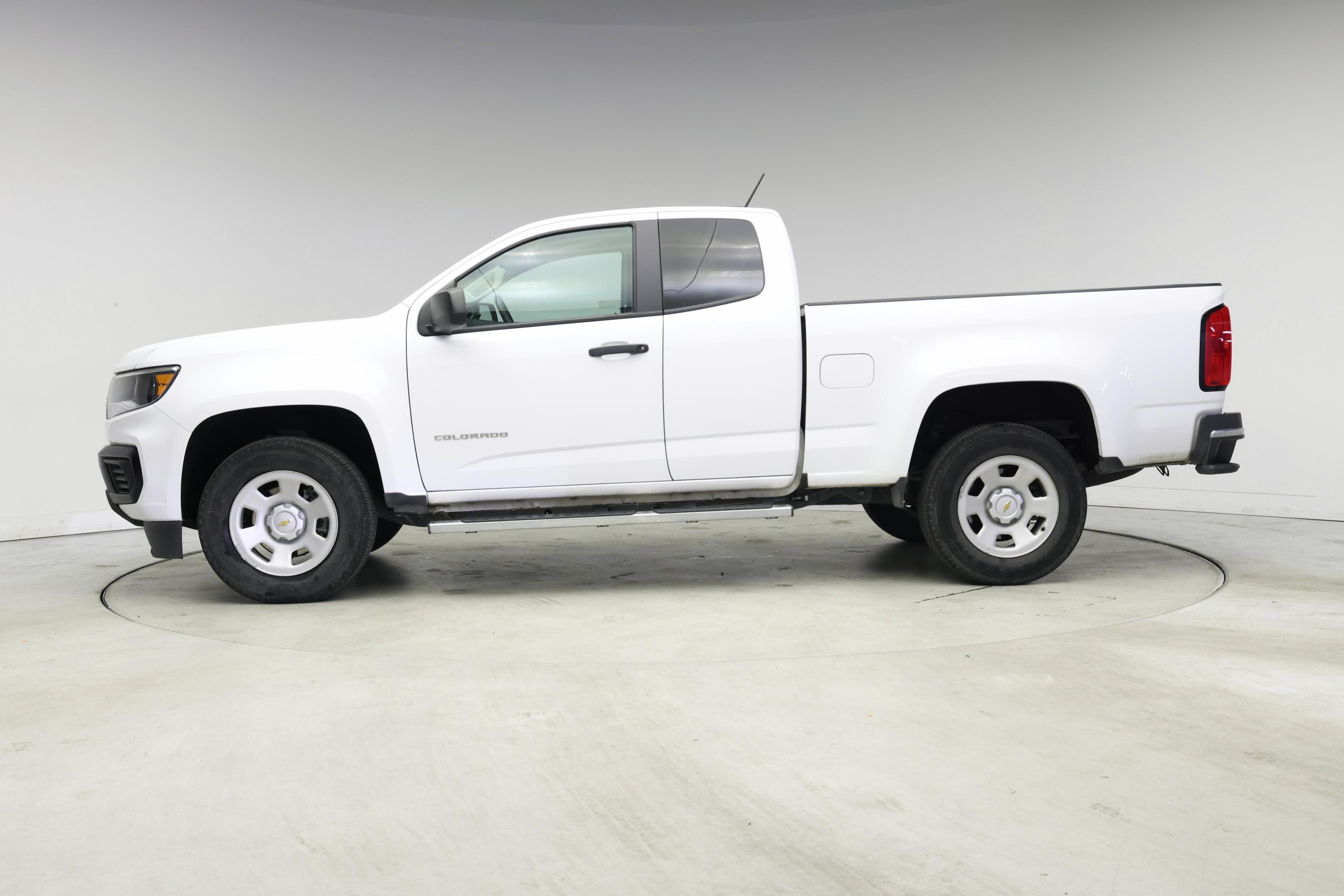 Thumbnail: 2022 Chevrolet Colorado - 3