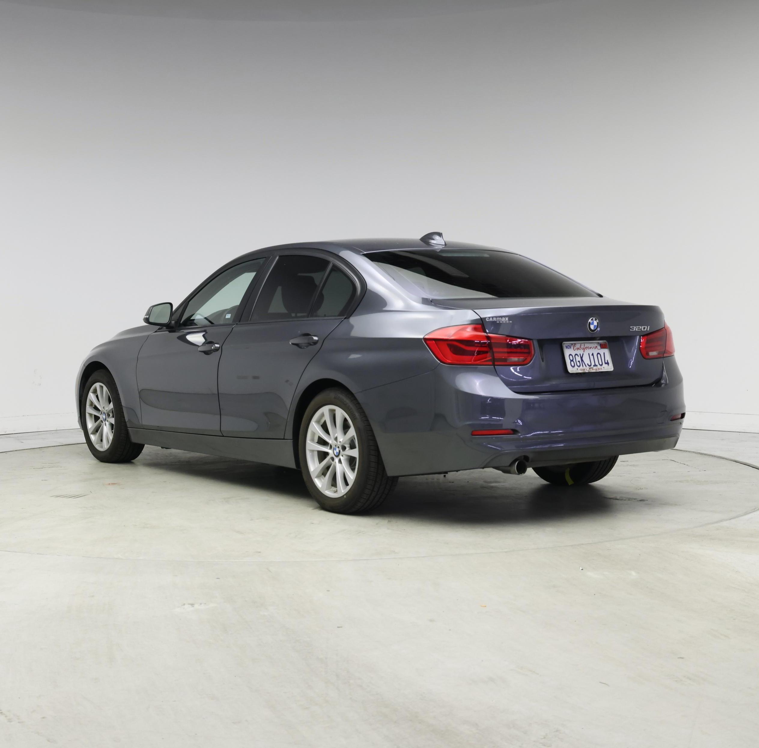 Thumbnail: 2018 BMW 3 Series - 2