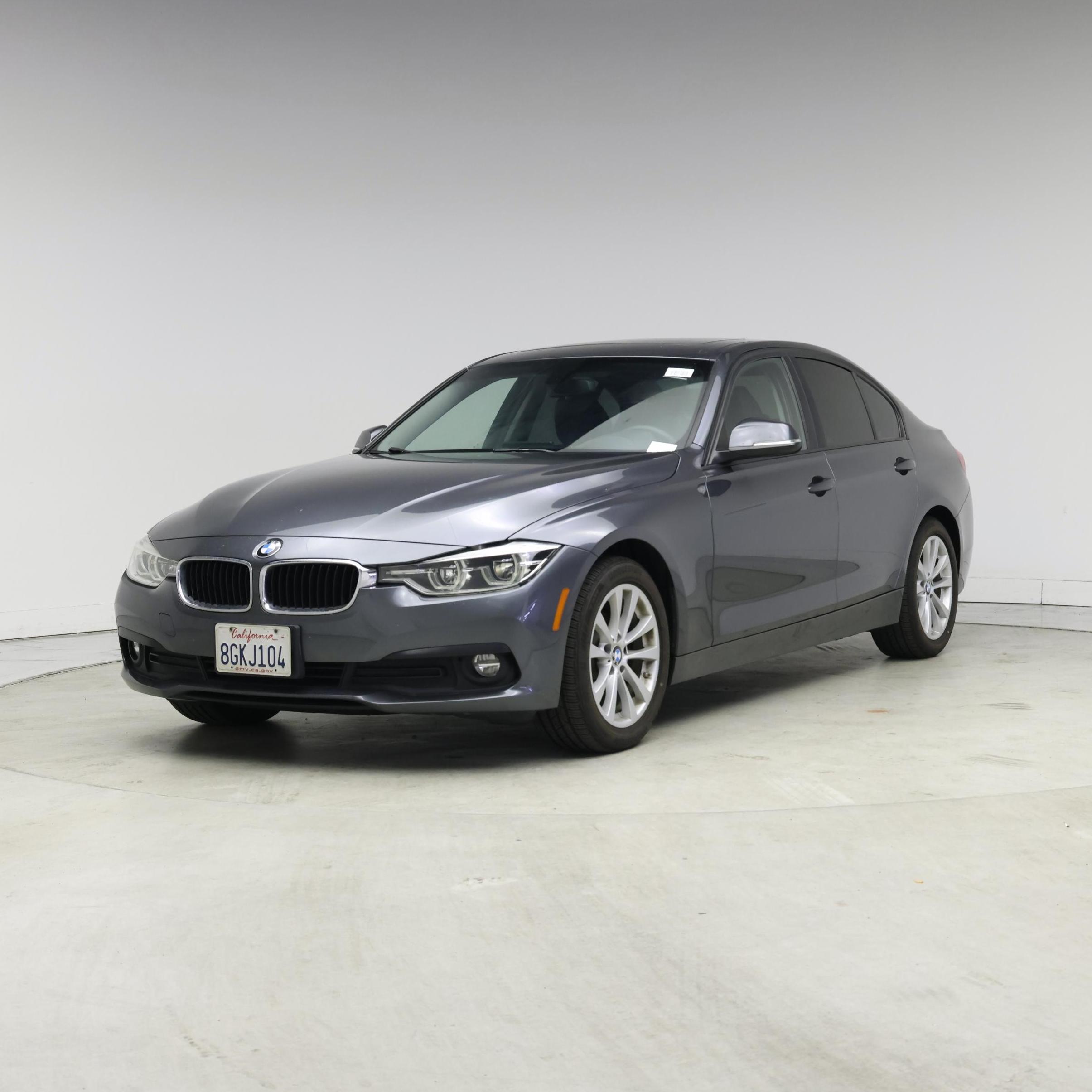 Thumbnail: 2018 BMW 3 Series - 4