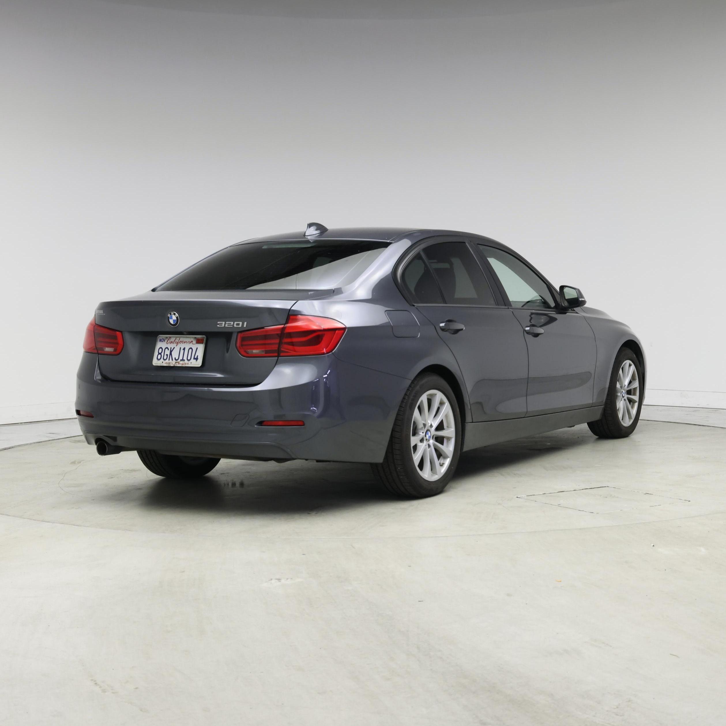 Thumbnail: 2018 BMW 3 Series - 8