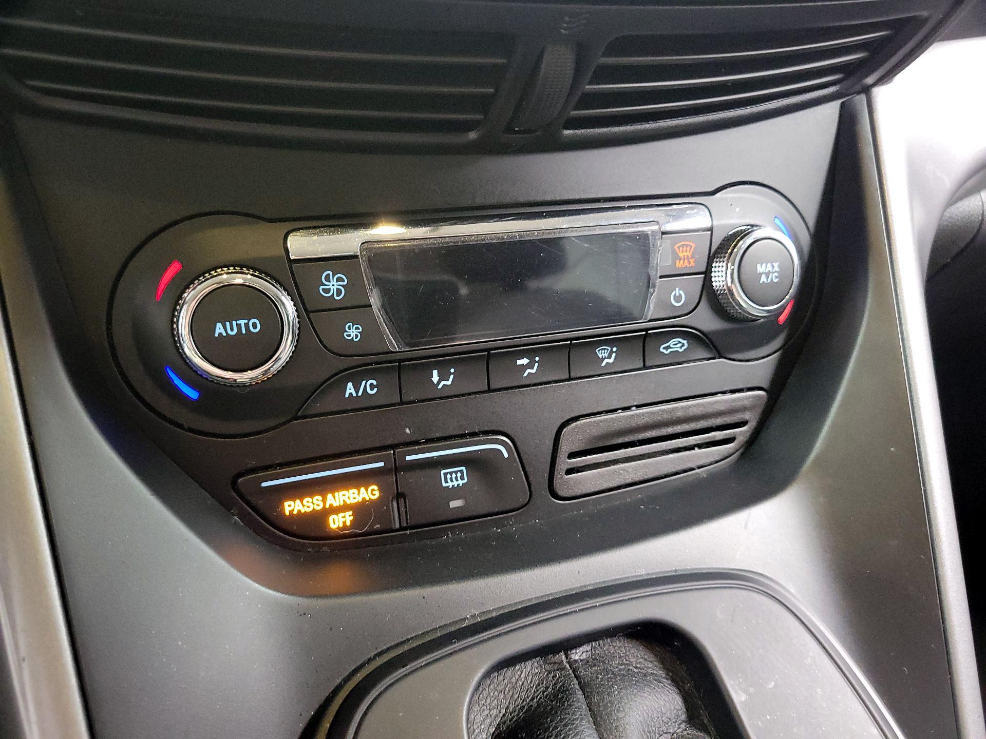 Thumbnail: 2016 Ford Escape - 14