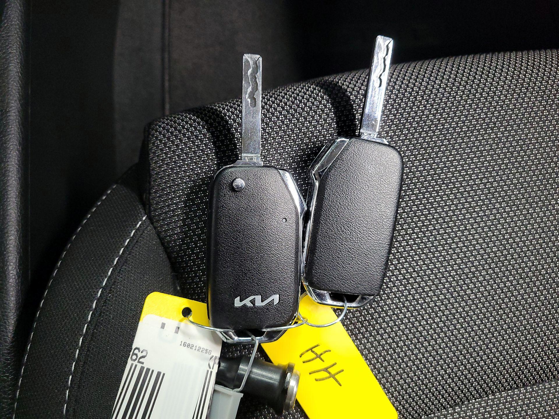 Thumbnail: 2024 Kia Forte - 18