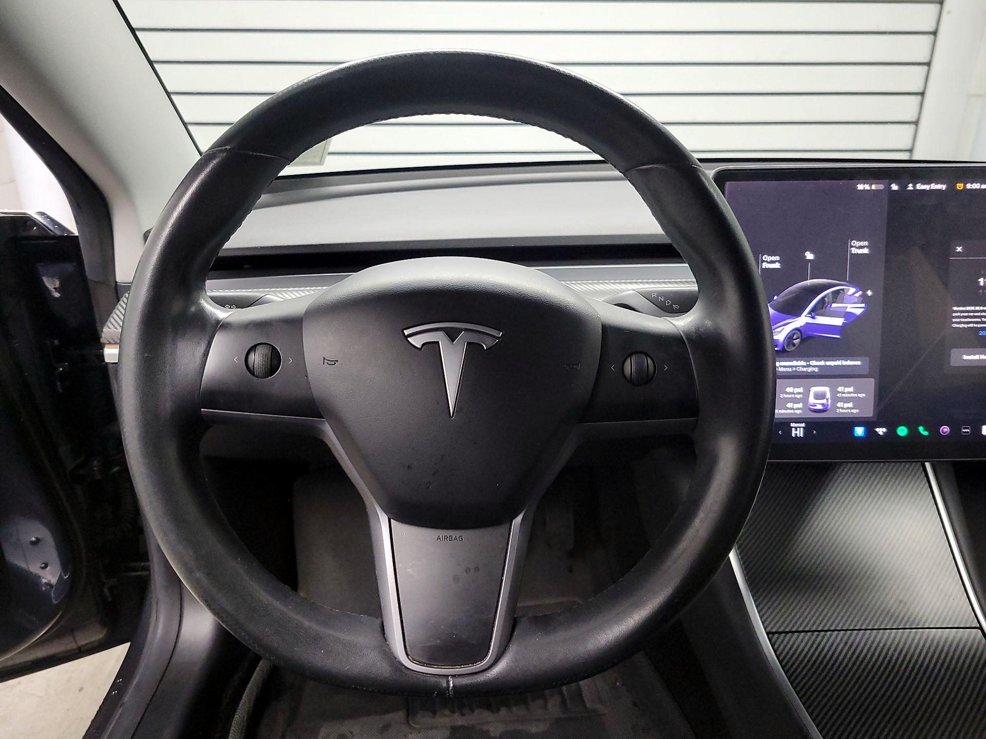 Thumbnail: 2019 Tesla Model 3 - 10