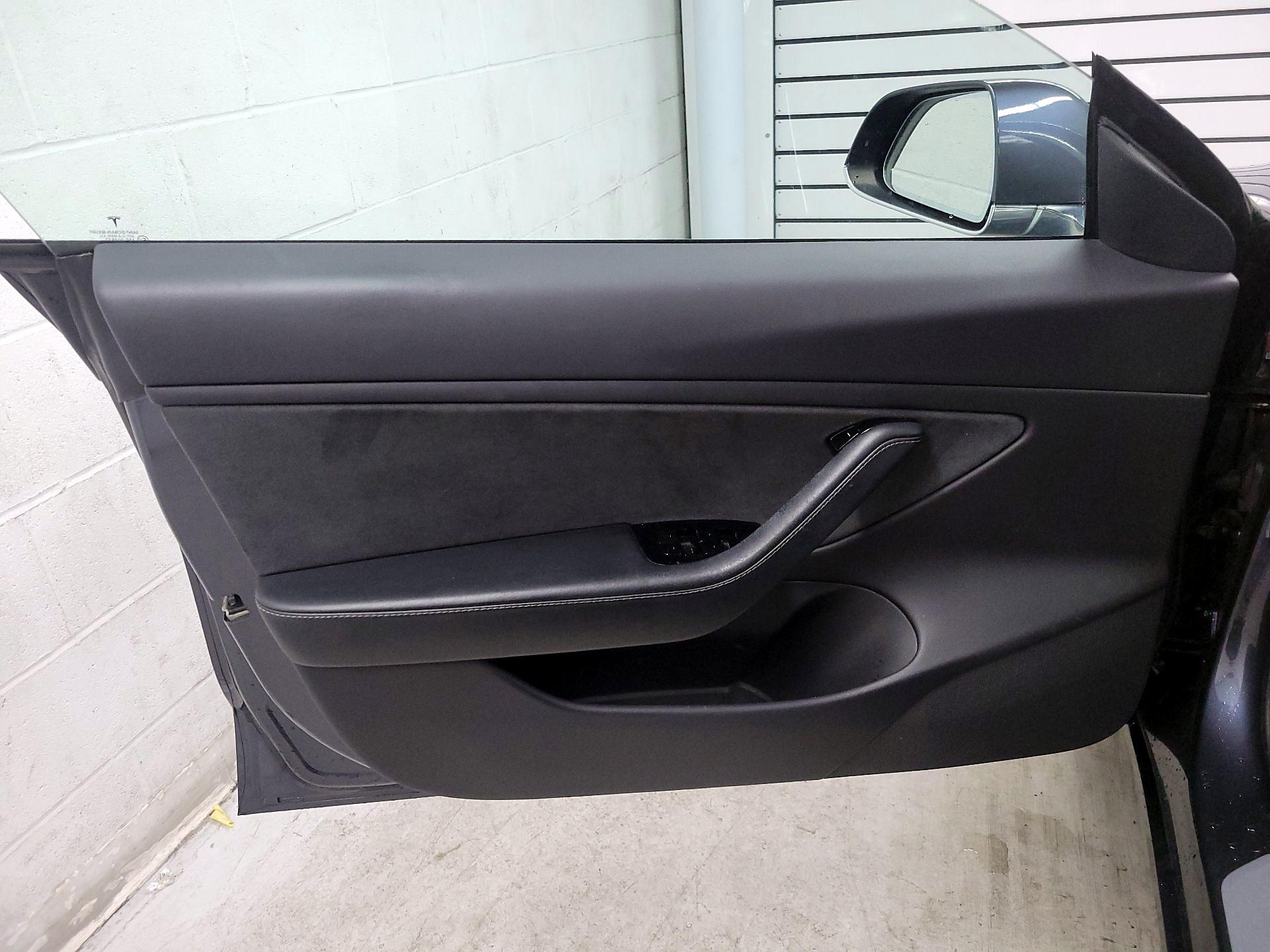 Thumbnail: 2019 Tesla Model 3 - 12