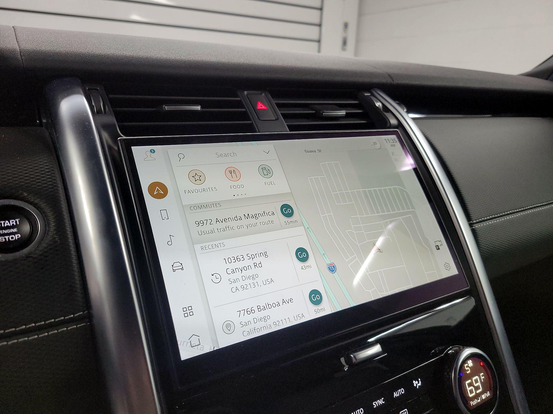 Thumbnail: 2023 Land Rover Discovery - 14