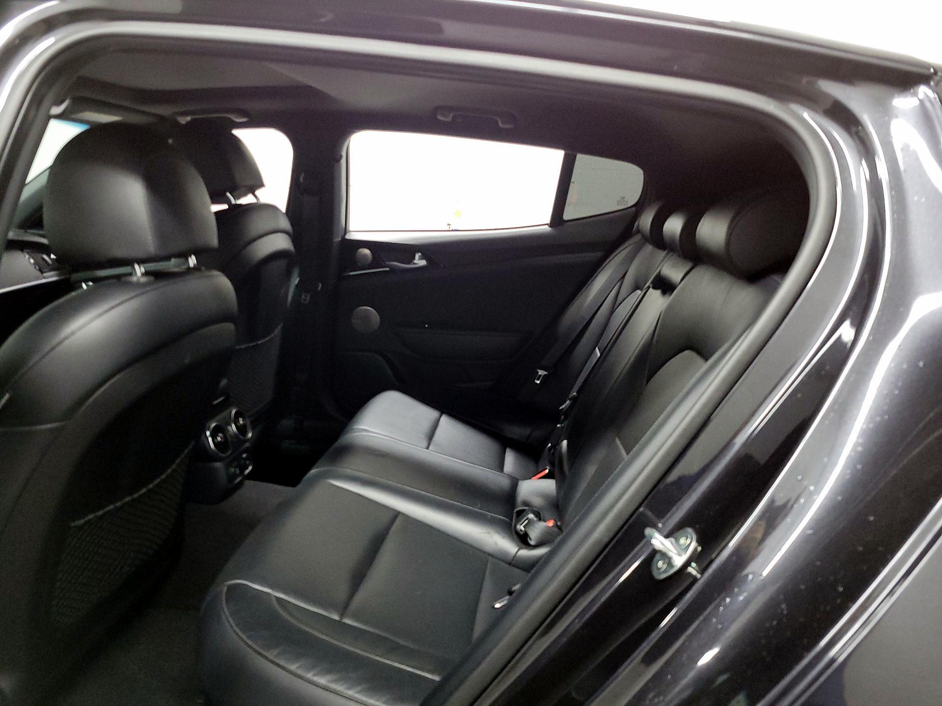 Thumbnail: 2020 Kia Stinger - 17