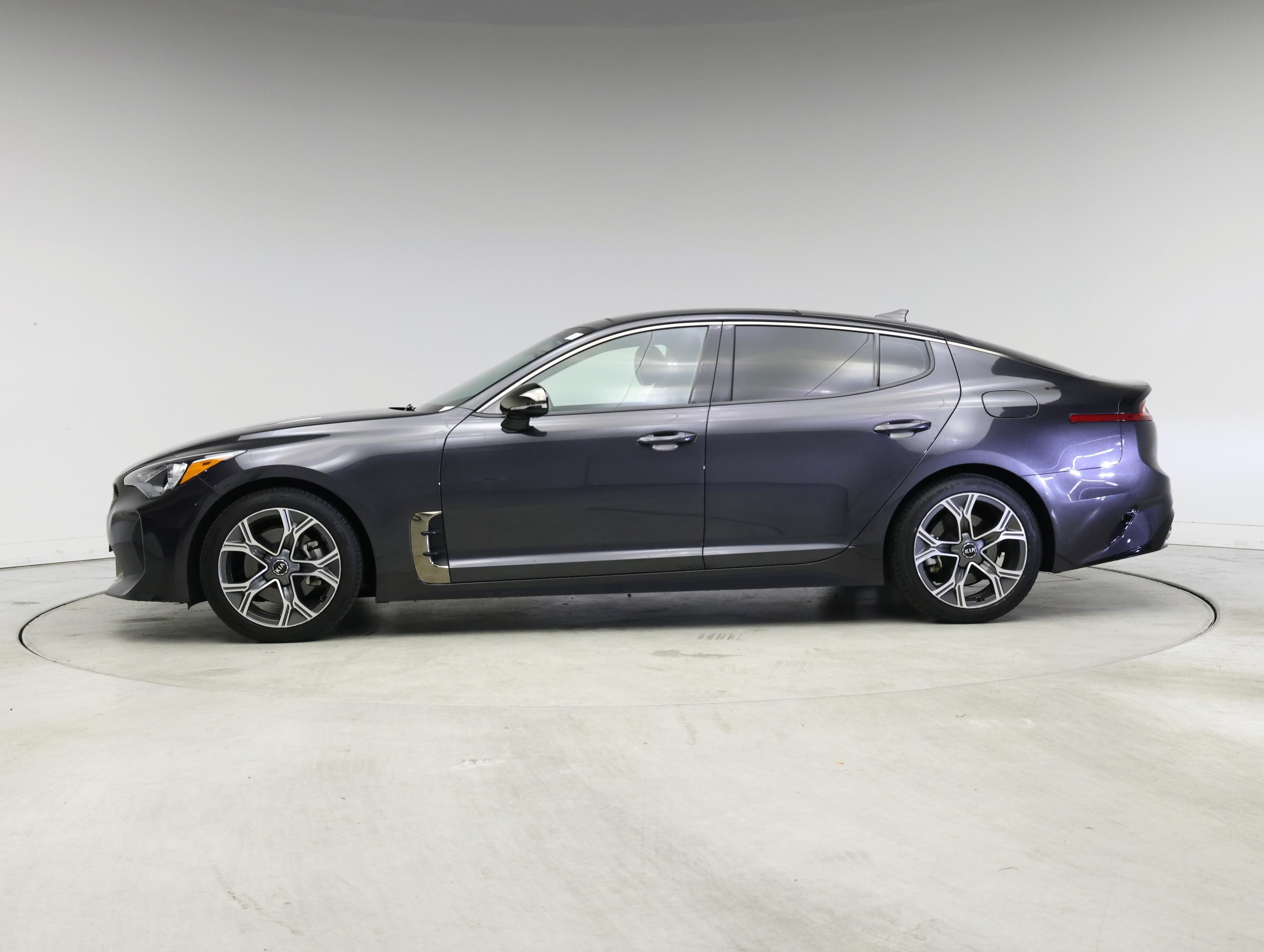 Thumbnail: 2020 Kia Stinger - 3