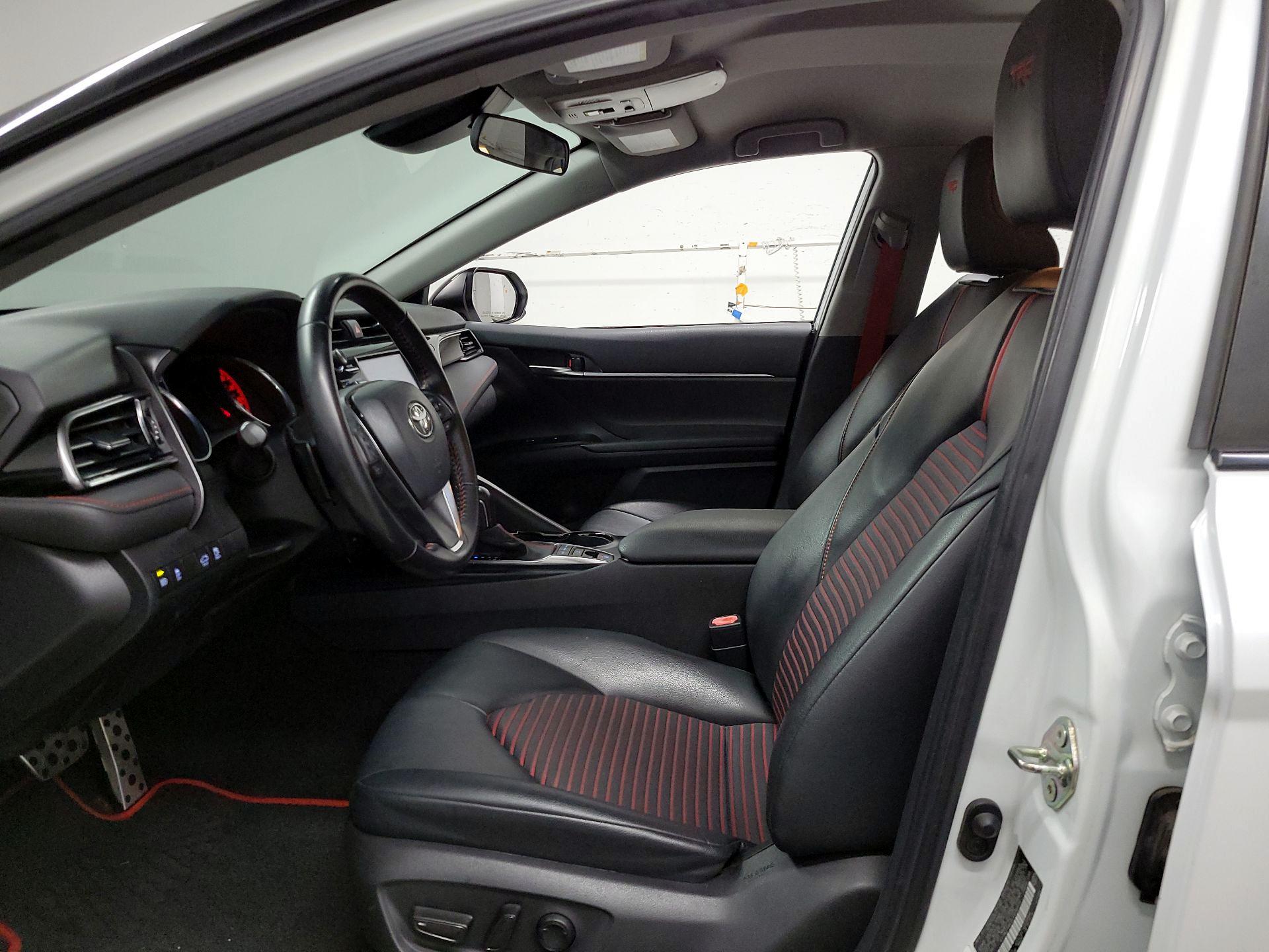 Thumbnail: 2020 Toyota Camry - 11